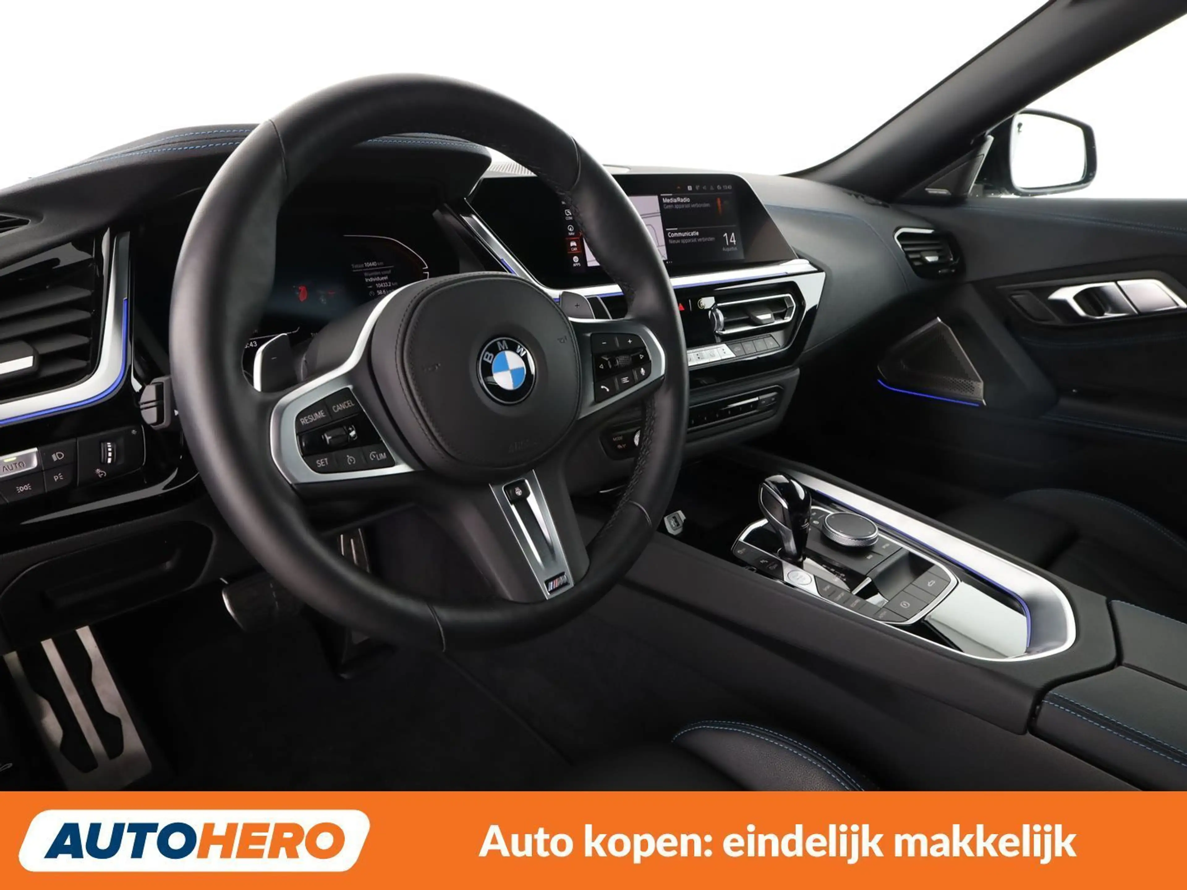 BMW Z4 sDrive 20i M Sport — photo 11