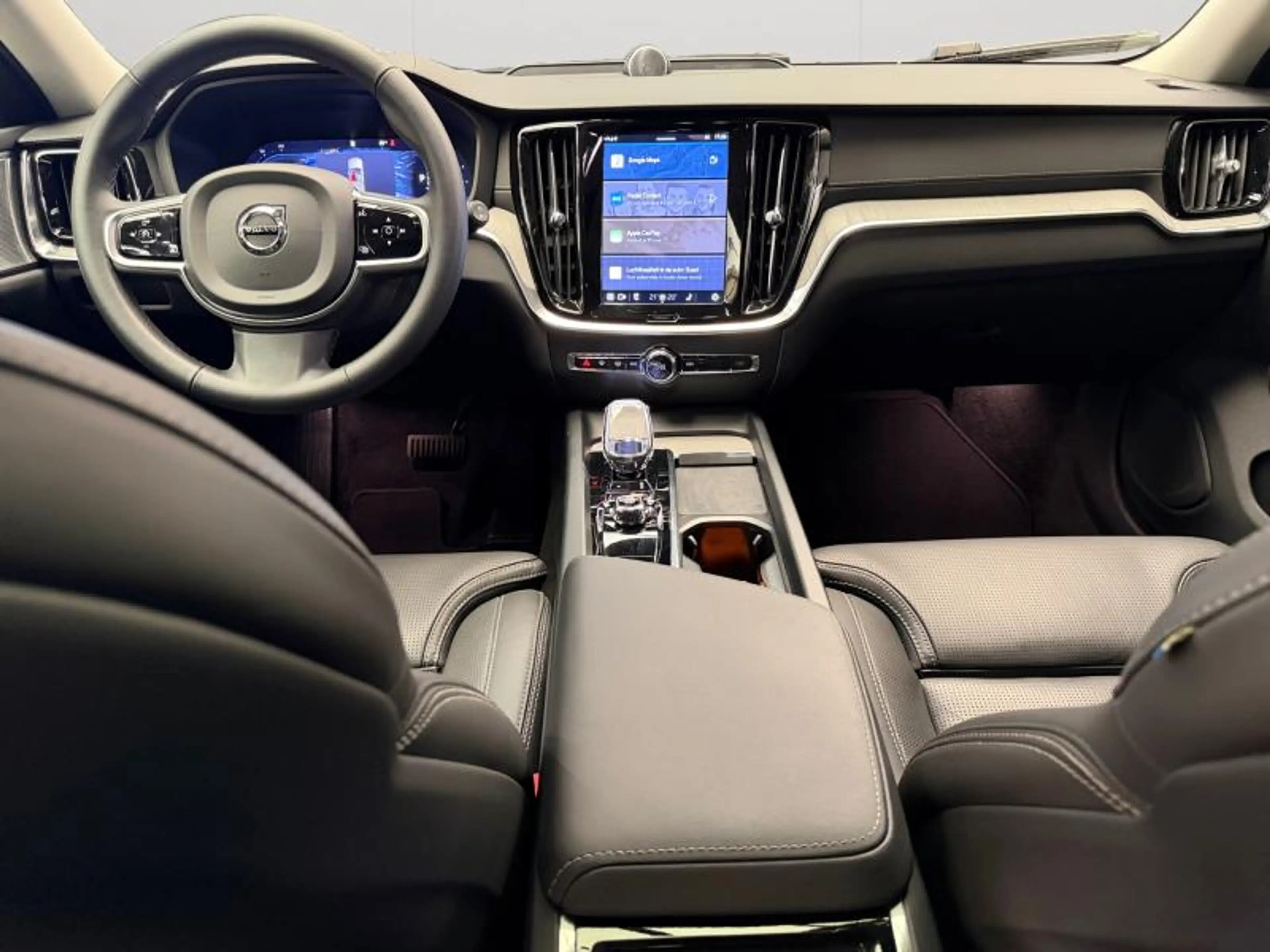 Volvo V60 B4 Ultra Dark / Essence — photo 10