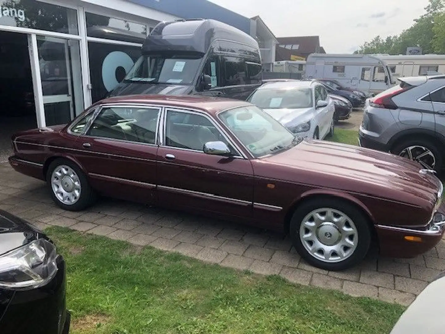Jaguar Daimler Super V8 Rot - 2