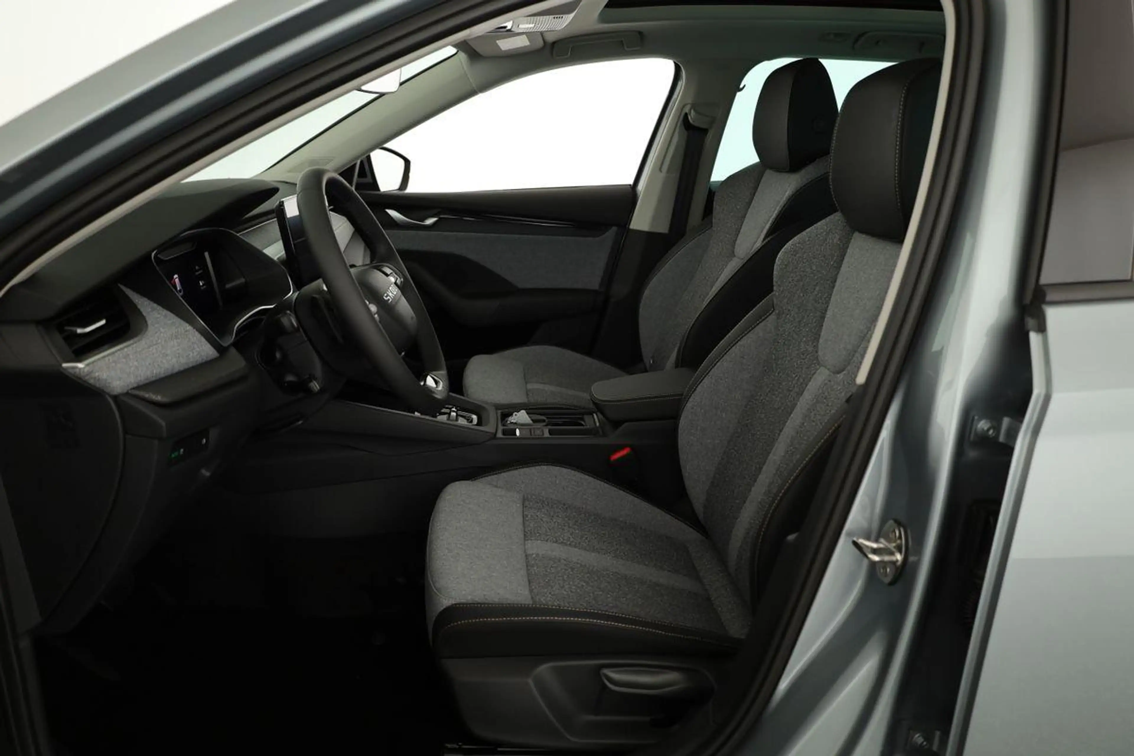 Skoda Octavia Combi TDI DSG Selection, Navi, Pano, AHK, Teillede — photo 12