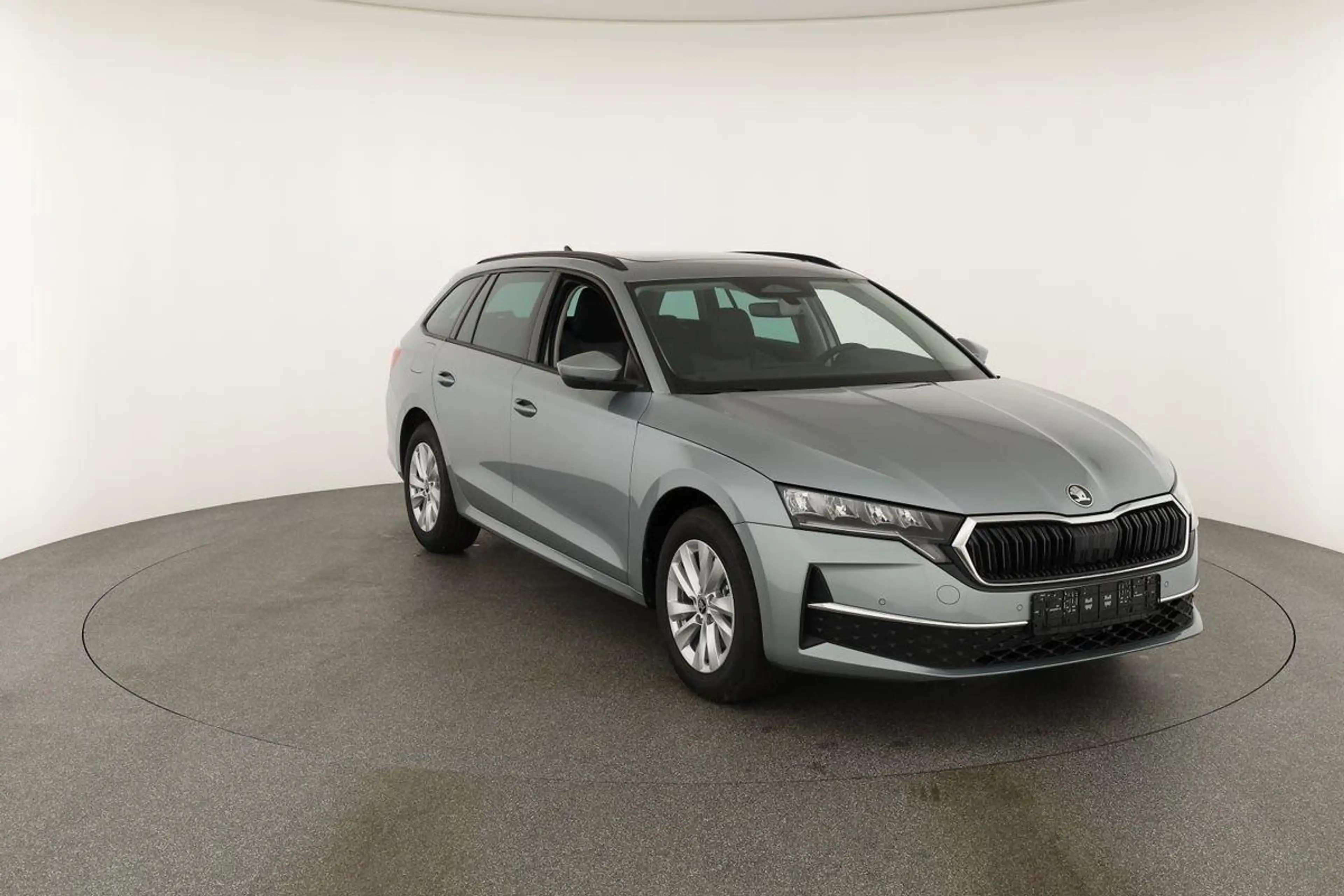 Skoda Octavia Combi TDI DSG Selection, Navi, Pano, AHK, Teillede — photo 30