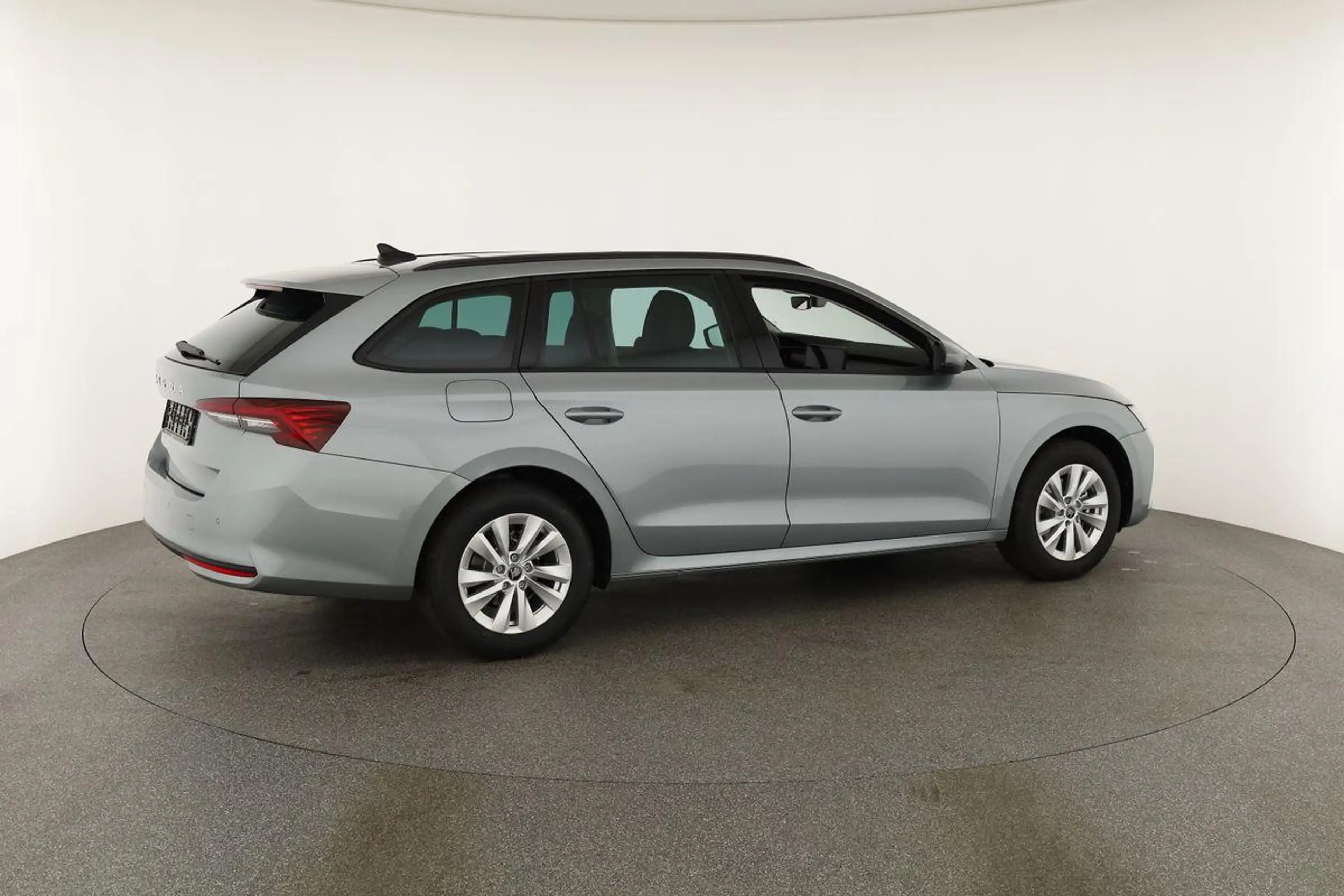 Skoda Octavia Combi TDI DSG Selection, Navi, Pano, AHK, Teillede — photo 24