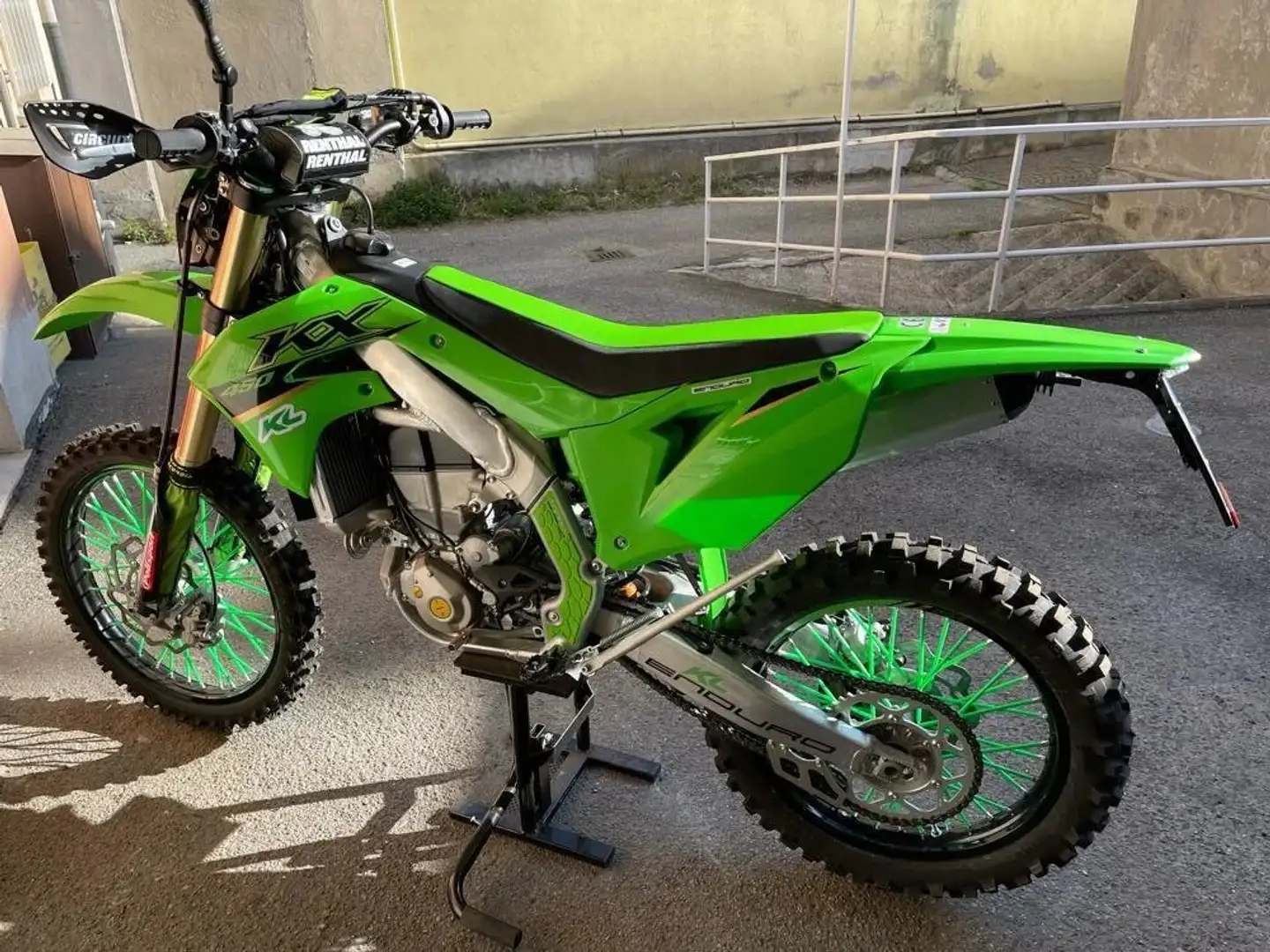 Kawasaki KX 450 Vert - 2