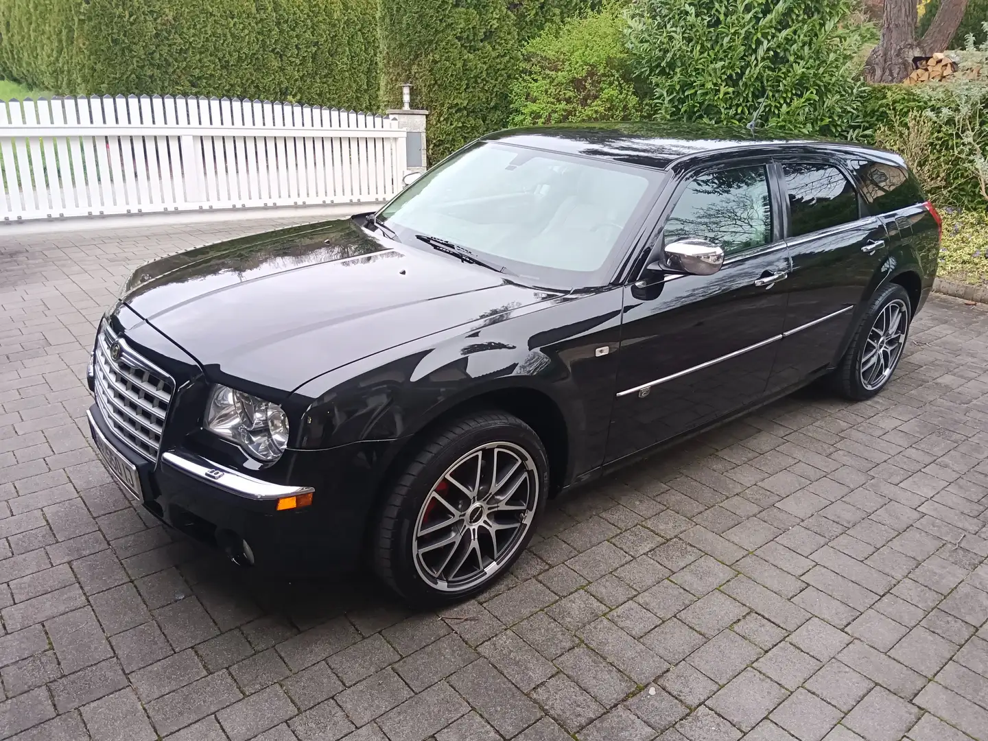 Chrysler 300C Touring 5,7 V8 Hemi AWD Automatik Negro - 1