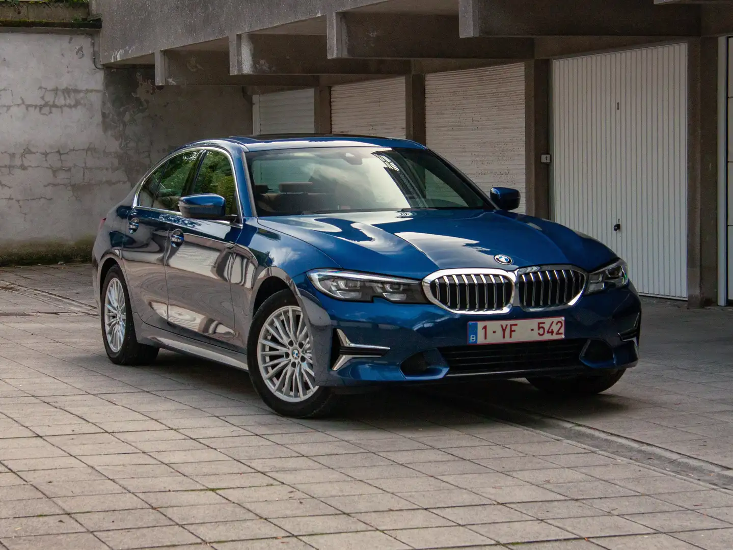 BMW 318 318iA Bleu - 1