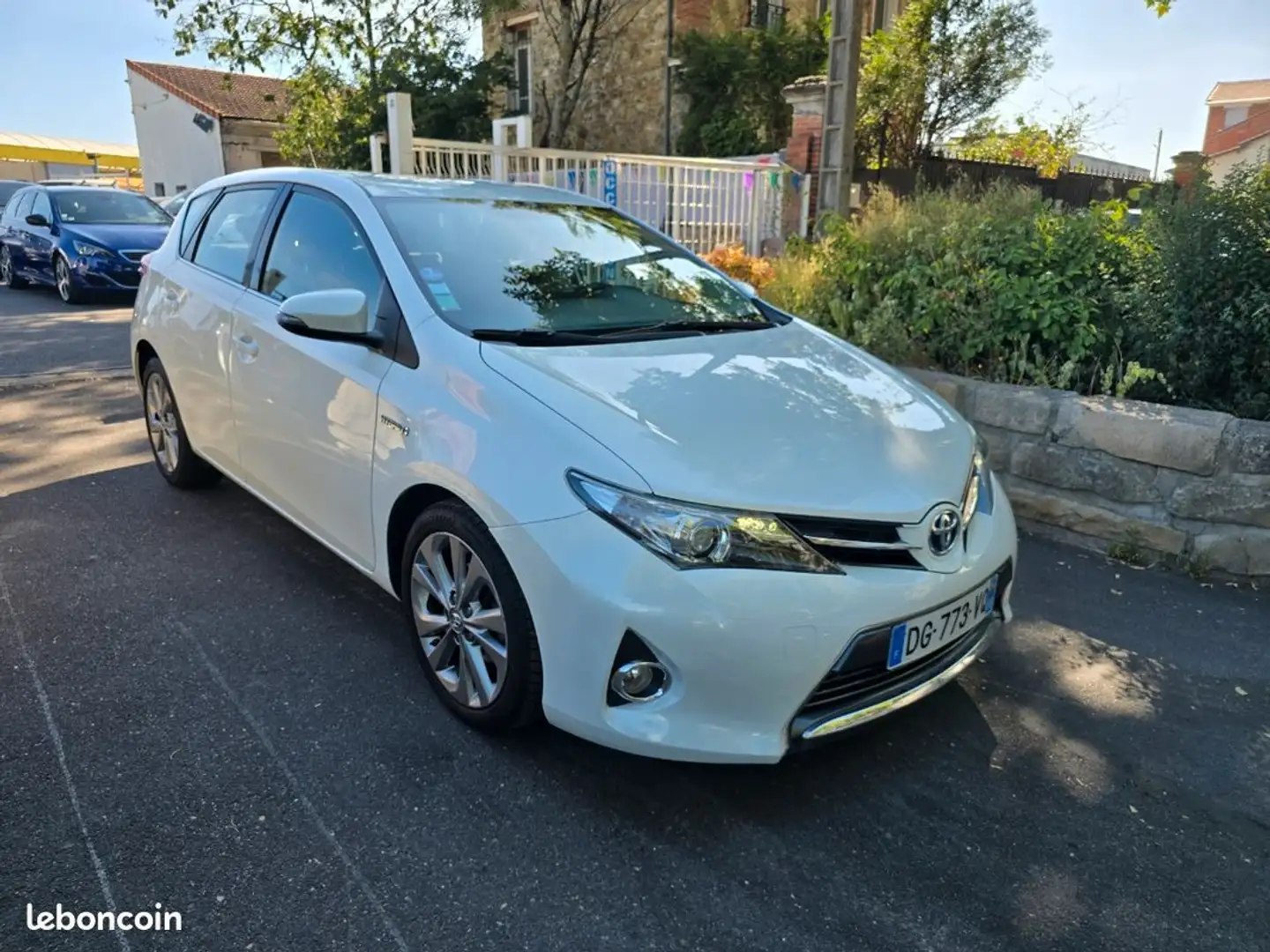 Toyota Auris 1.8l 136h Hybride dynamic GARANTIE Blanc - 2