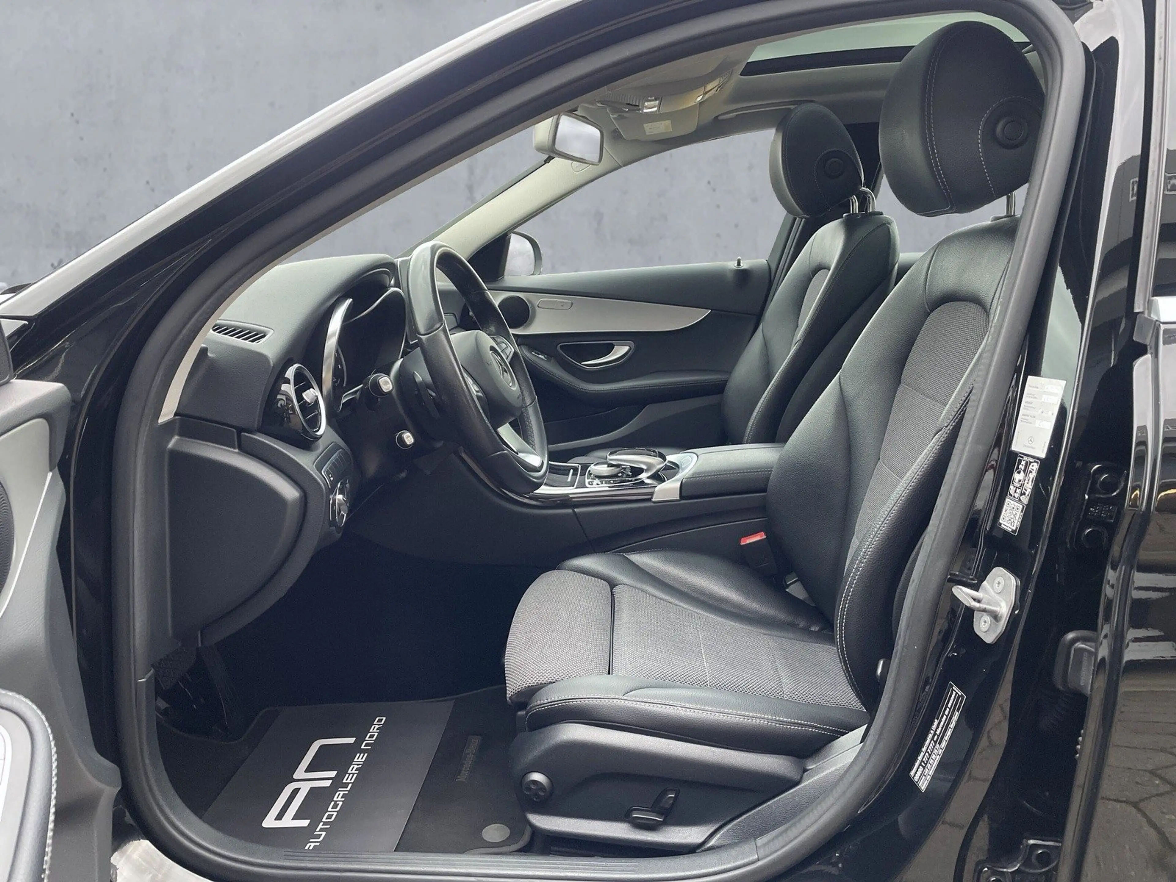 Mercedes-Benz C 350 e T AHK+Pano+Business+Navi — photo 9