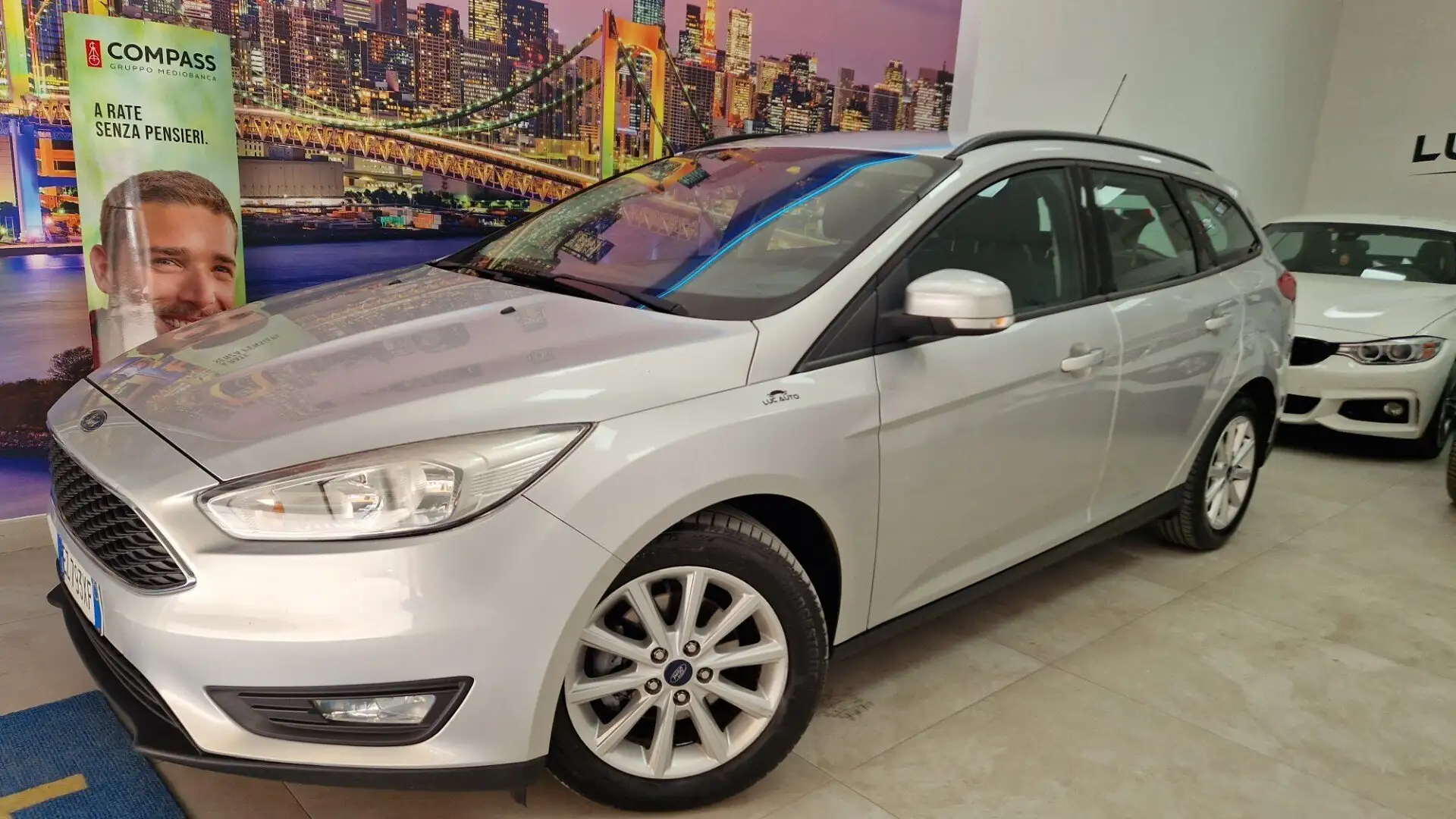 Ford Focus Focus IV 2015 SW SW 1.5 tdci Plus s Gris - 2