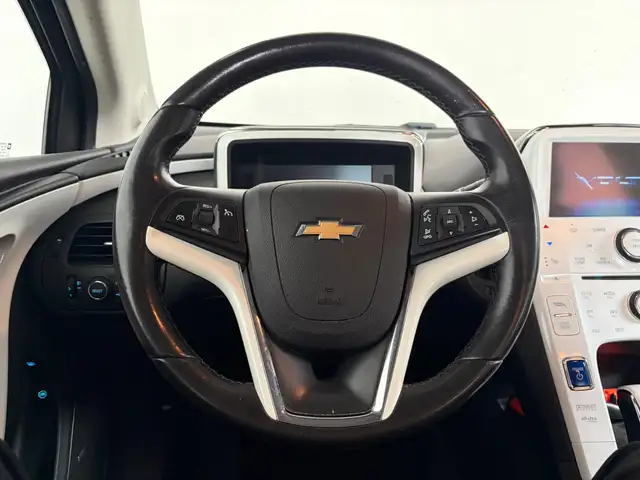 Chevrolet Volt view 12