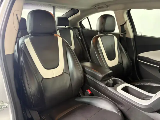 Chevrolet Volt view 5