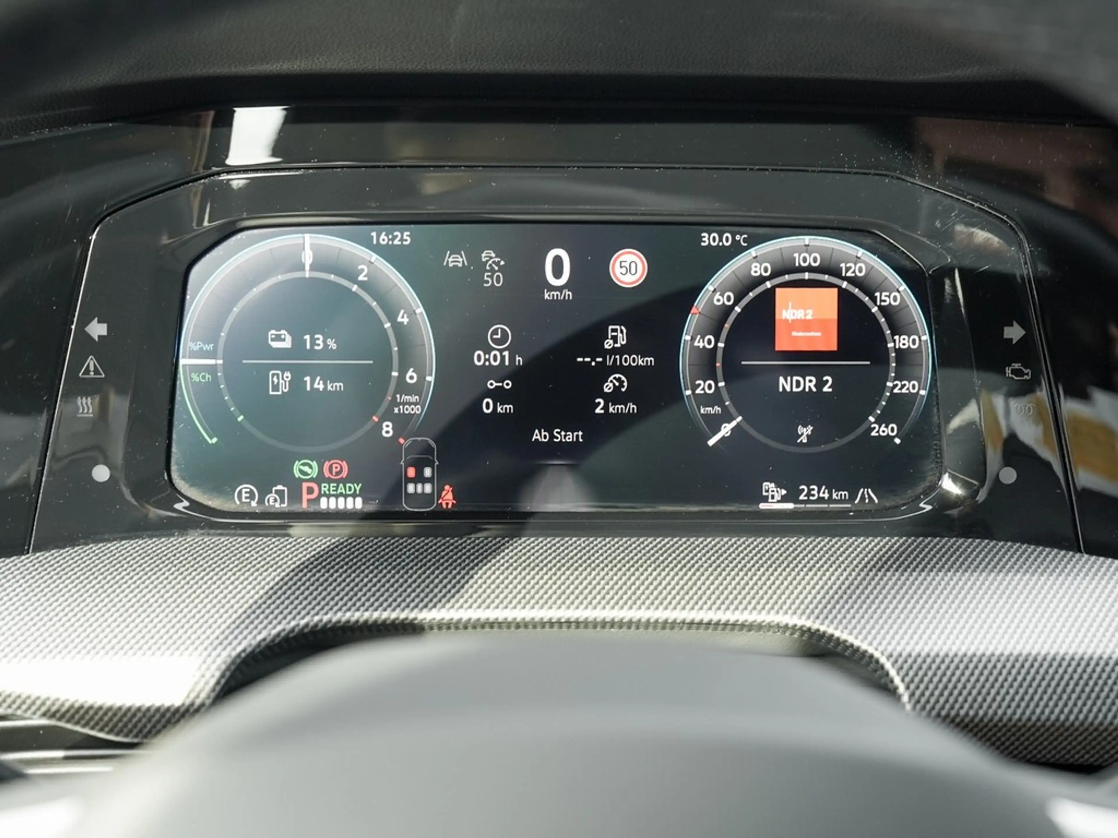 Volkswagen Golf GTE 1.5 TSI DSG e-Hybrid AHK/Navi/RFK — photo 15