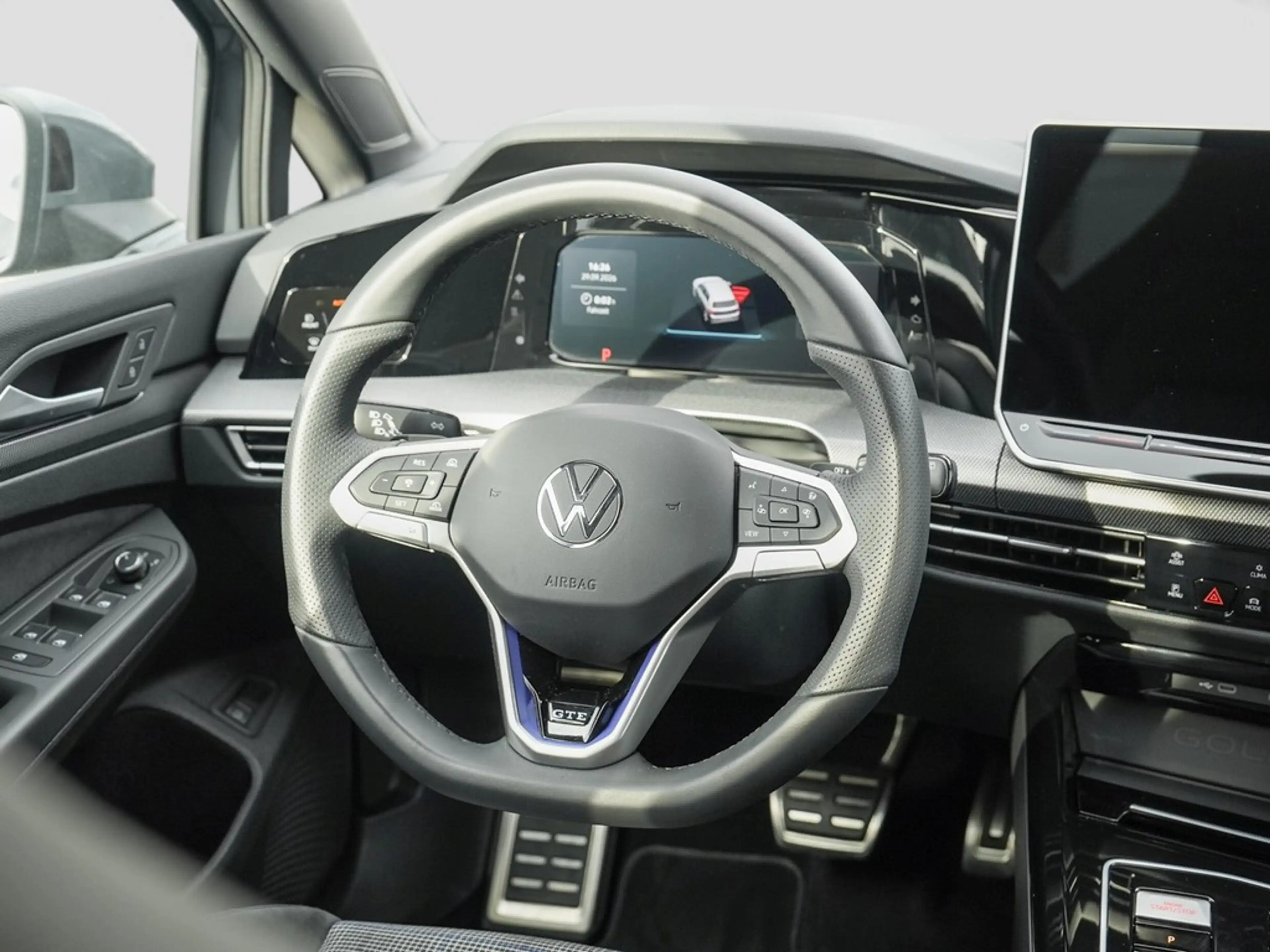 Volkswagen Golf GTE 1.5 TSI DSG e-Hybrid AHK/Navi/RFK — photo 12