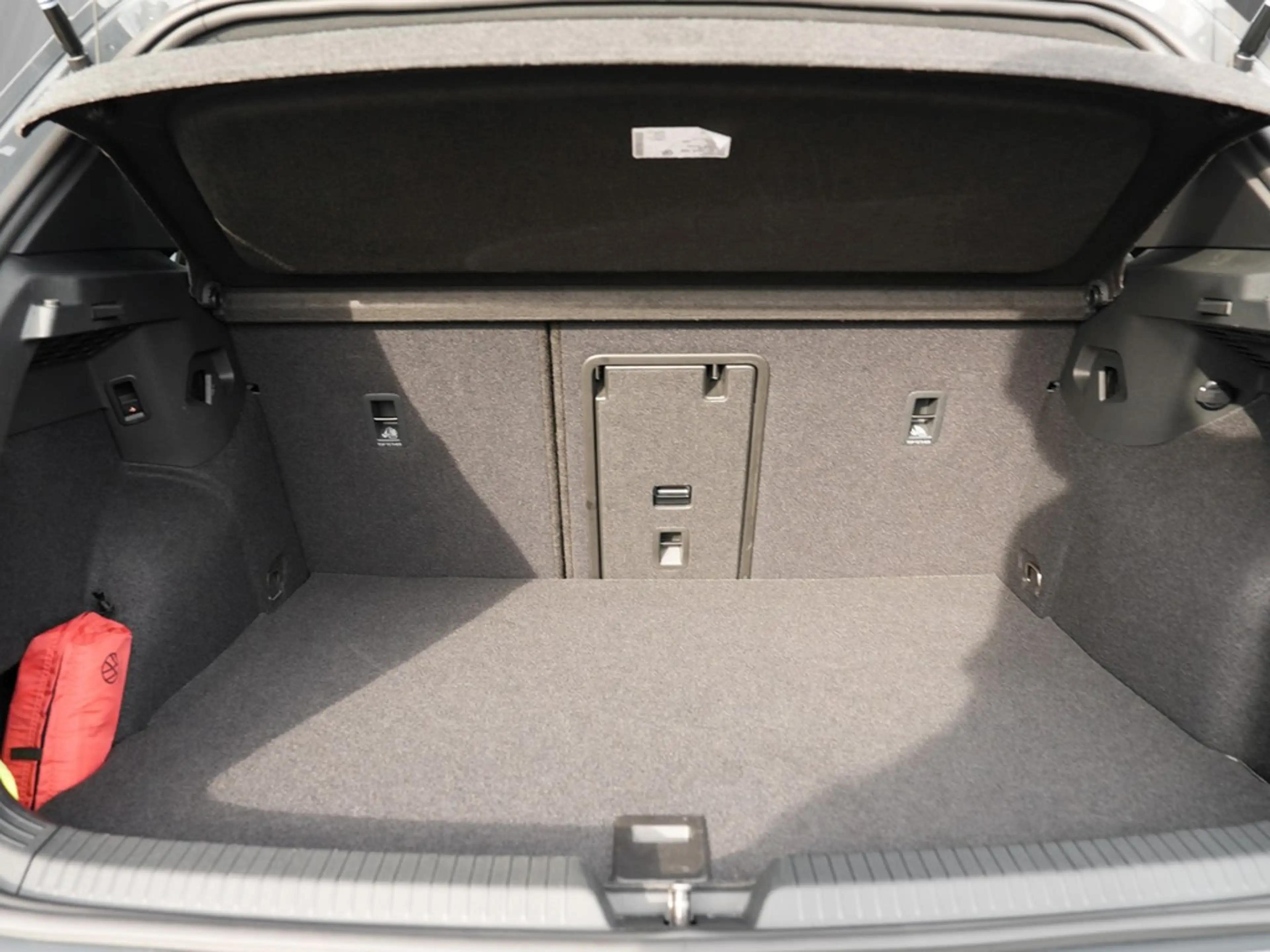 Volkswagen Golf GTE 1.5 TSI DSG e-Hybrid AHK/Navi/RFK — photo 7