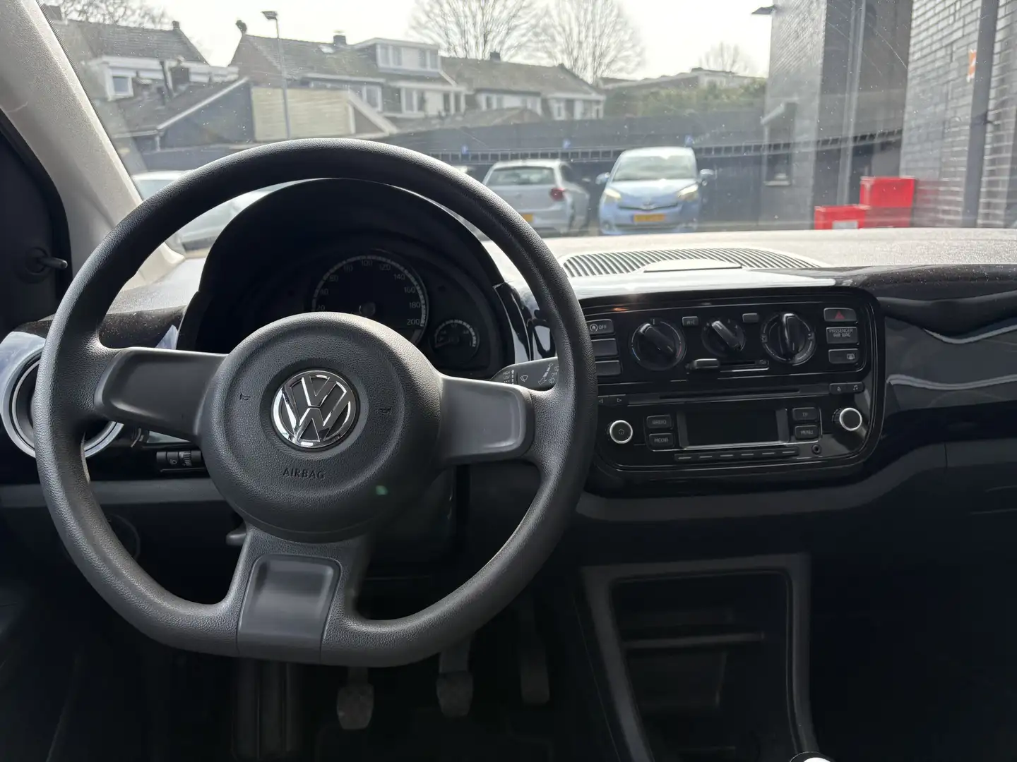 Volkswagen up! 1.0 move up! BlueMotion, airco, lichtmetalen velge Negro - 2