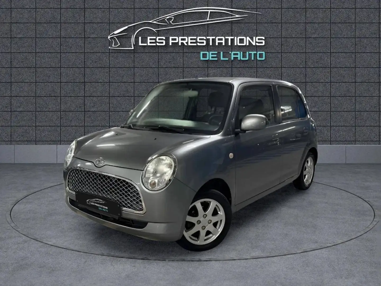 Daihatsu Trevis 1.0 58ch Grau - 1