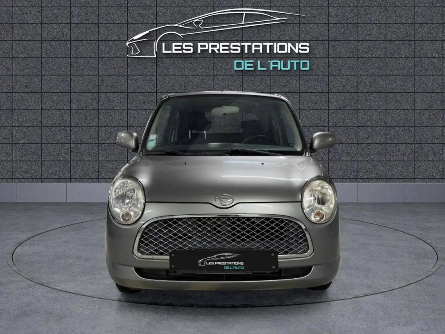 Daihatsu Trevis 1.0 58ch Grau - 2