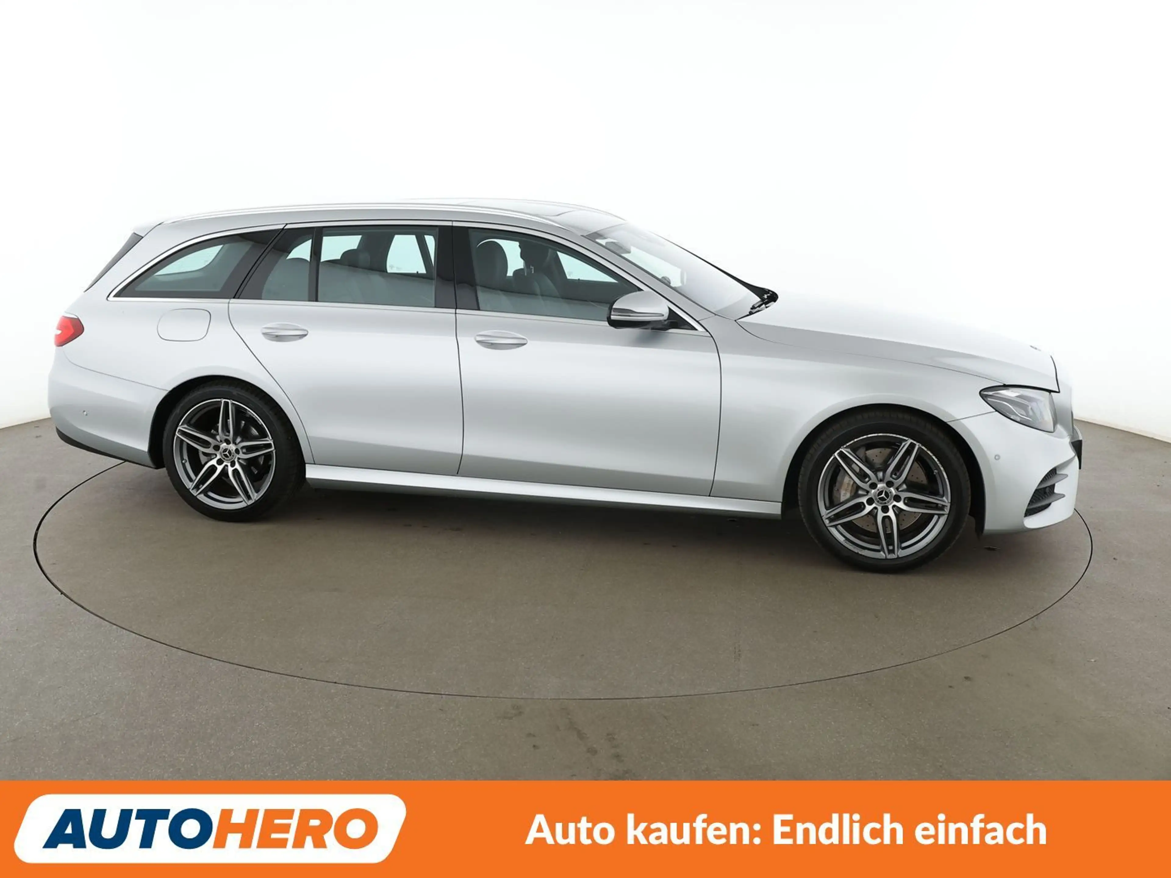 Mercedes-Benz E 300 E 300 Mild-Hybrid T AMG Line Aut.*NAV*LED*ACC*CAM* — photo 4