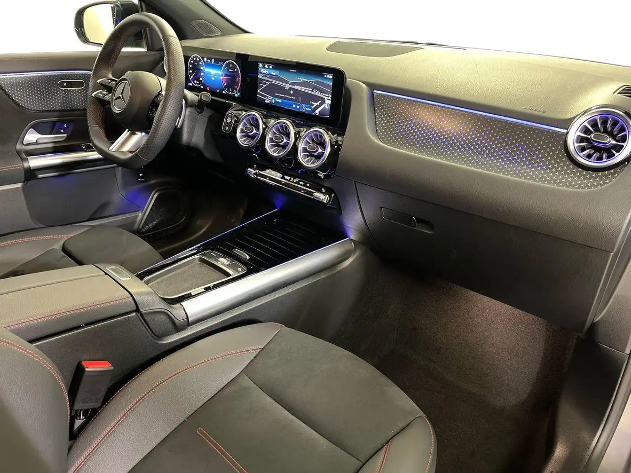 Mercedes-Benz GLA 2026 — фото 15