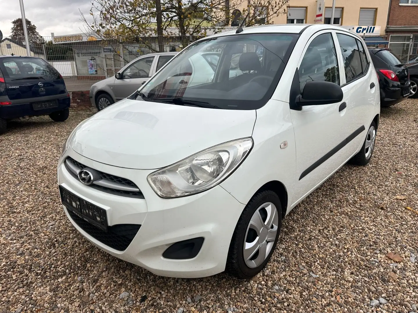 Hyundai i10 FIFA WM Edition Weiß - 1