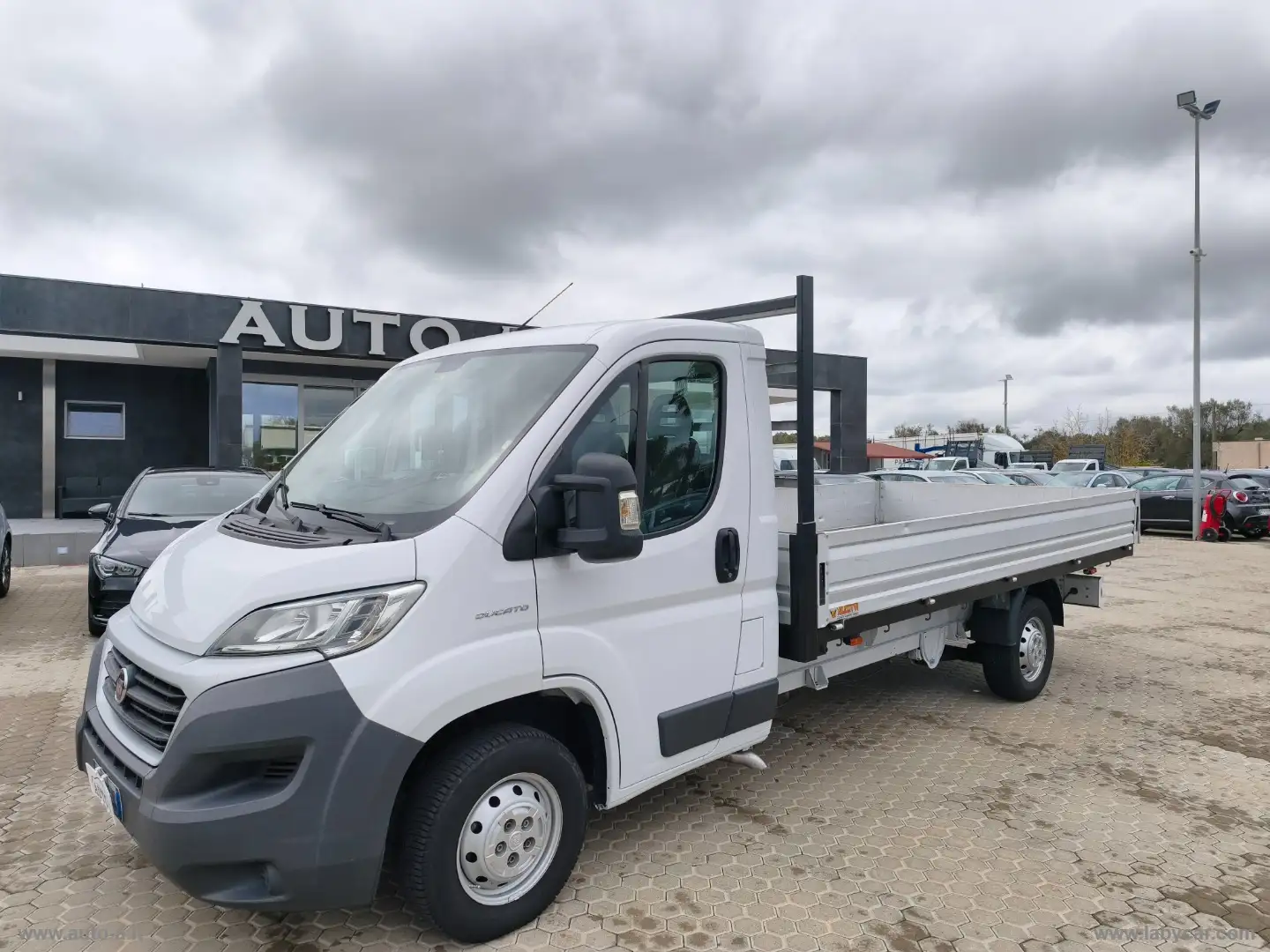 Fiat Ducato DUCATO 35 2.3 MJT 130CV CASSONE FISSO LUNGO Blanc - 1