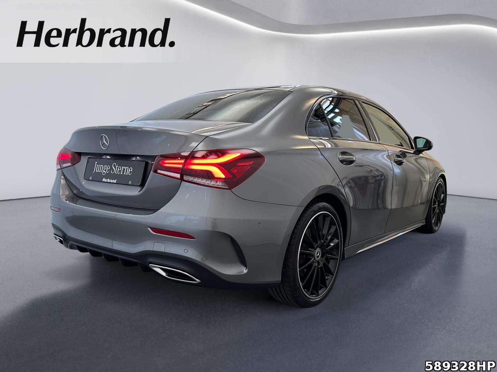 Mercedes-Benz A 220
