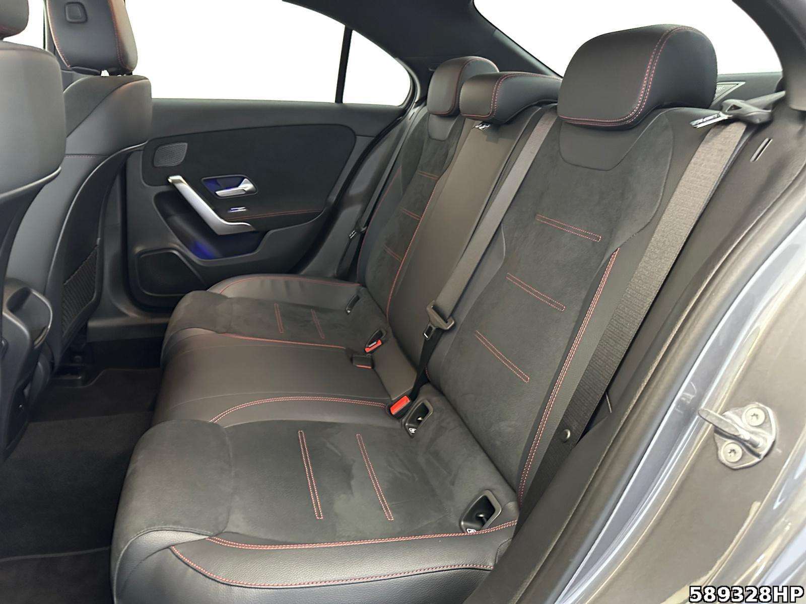 Mercedes-Benz A 220