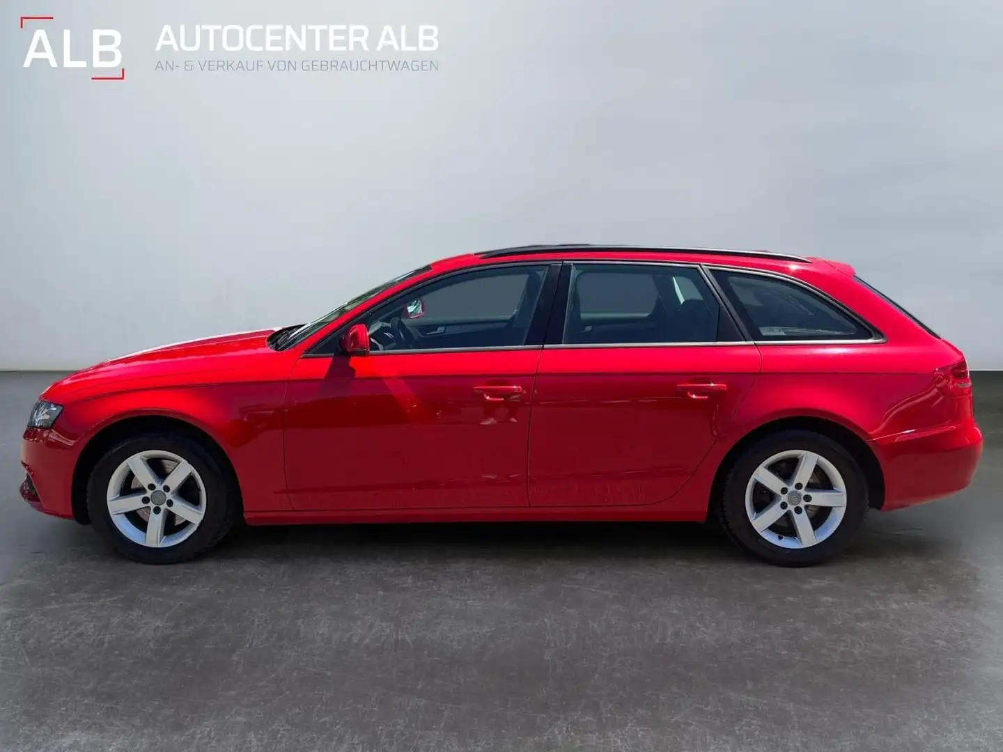 Audi A4 Avant Attraction quattro/1.HAND/NAVI/KLIMA/PA Rood - 2