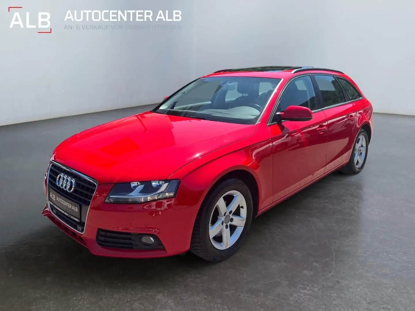 Audi A4 Avant Attraction quattro/1.HAND/NAVI/KLIMA/PA Rood - 1