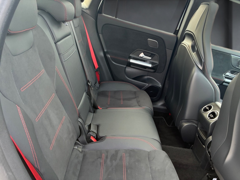 Mercedes-Benz GLA 35 AMG AMG GLA 35 4M HUD AHK Standh. Leas.ab619 netto — photo 13