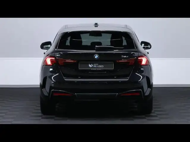 BMW 1 Series view 6