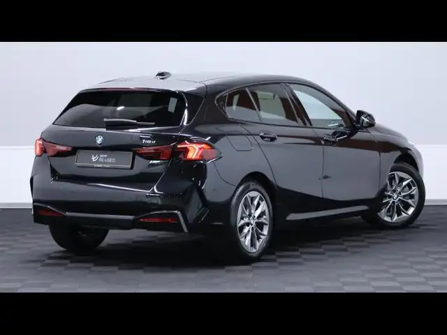 BMW 1 Series view 5
