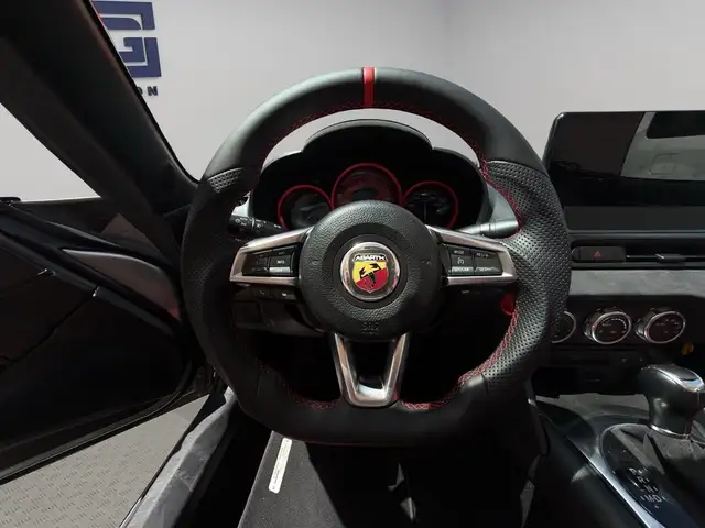 Abarth 124 Spider view 14