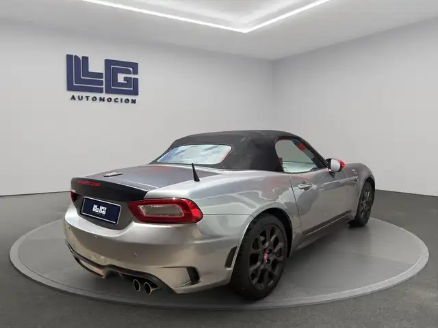 Abarth 124 Spider view 6