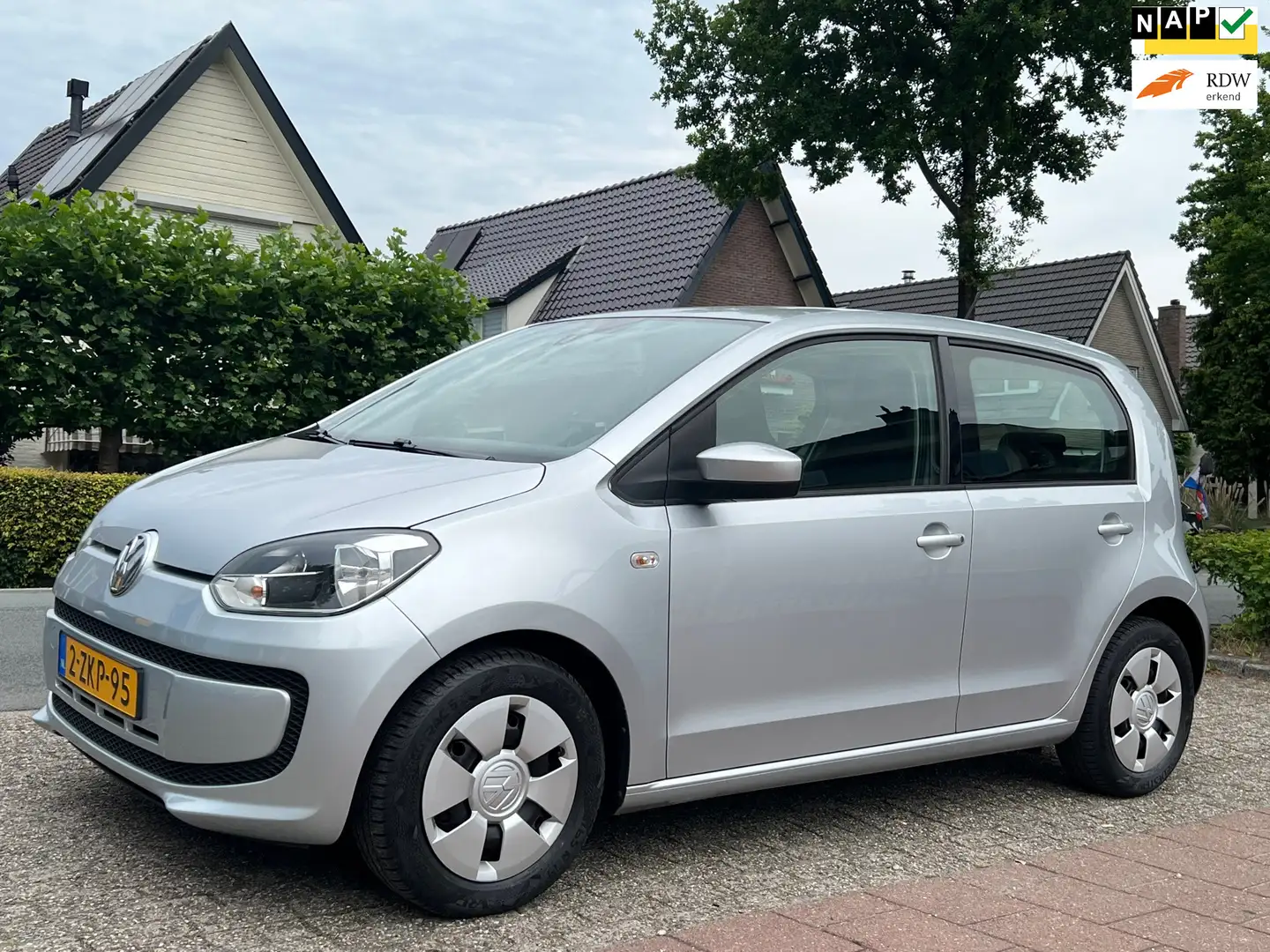 Volkswagen up! 1.0 move Airco/Navigatie NL-AUTO-NAP. Grau - 1