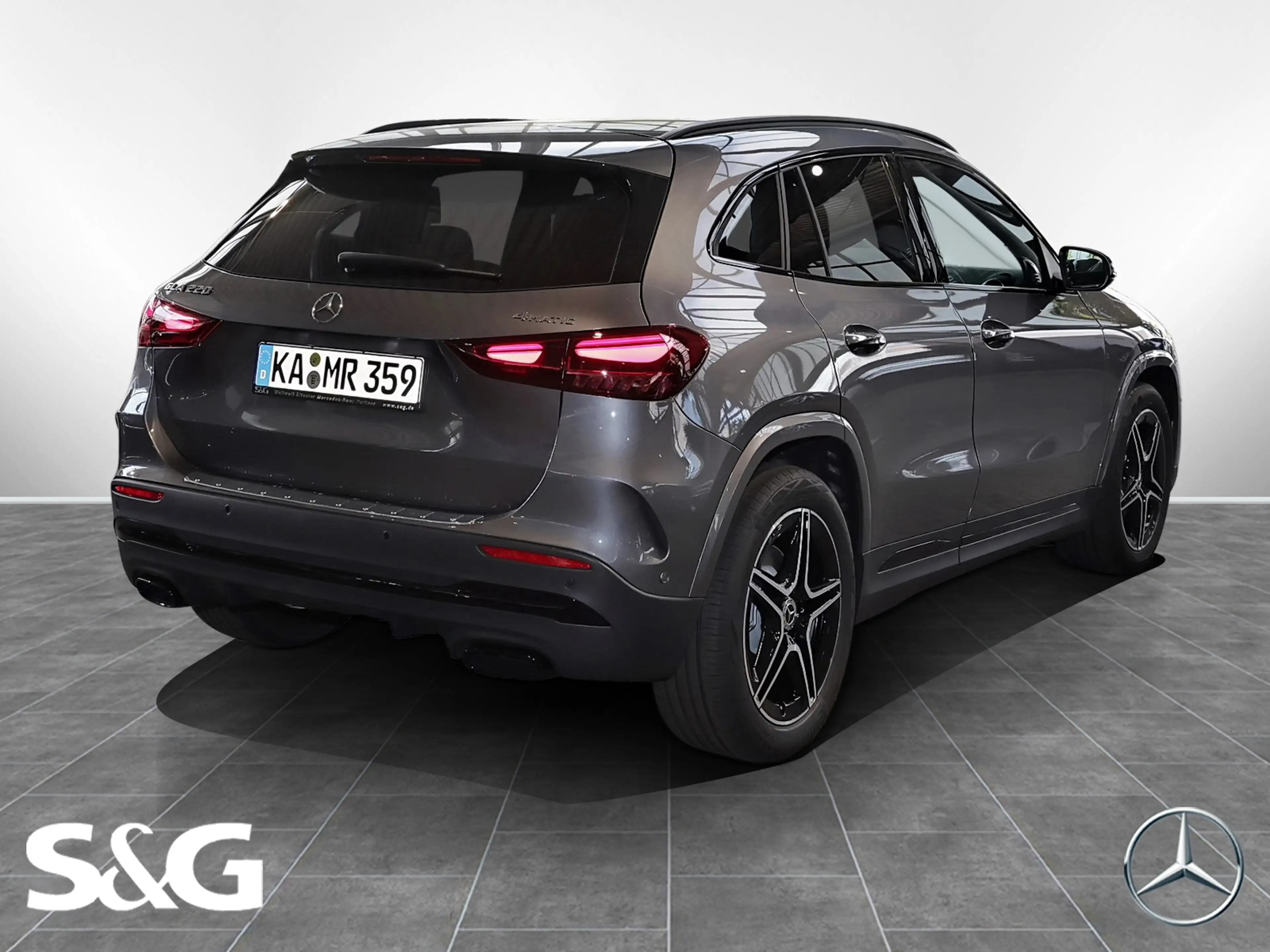 Mercedes-Benz GLA 220 4M AMG MBUX+RüKam+M-LED+Pano+AHK+Night — photo 2