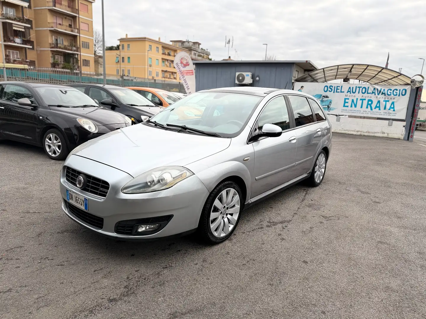 Fiat Croma Croma II 2007 2.4 mjt 20v Must 200cv auto Plateado - 2