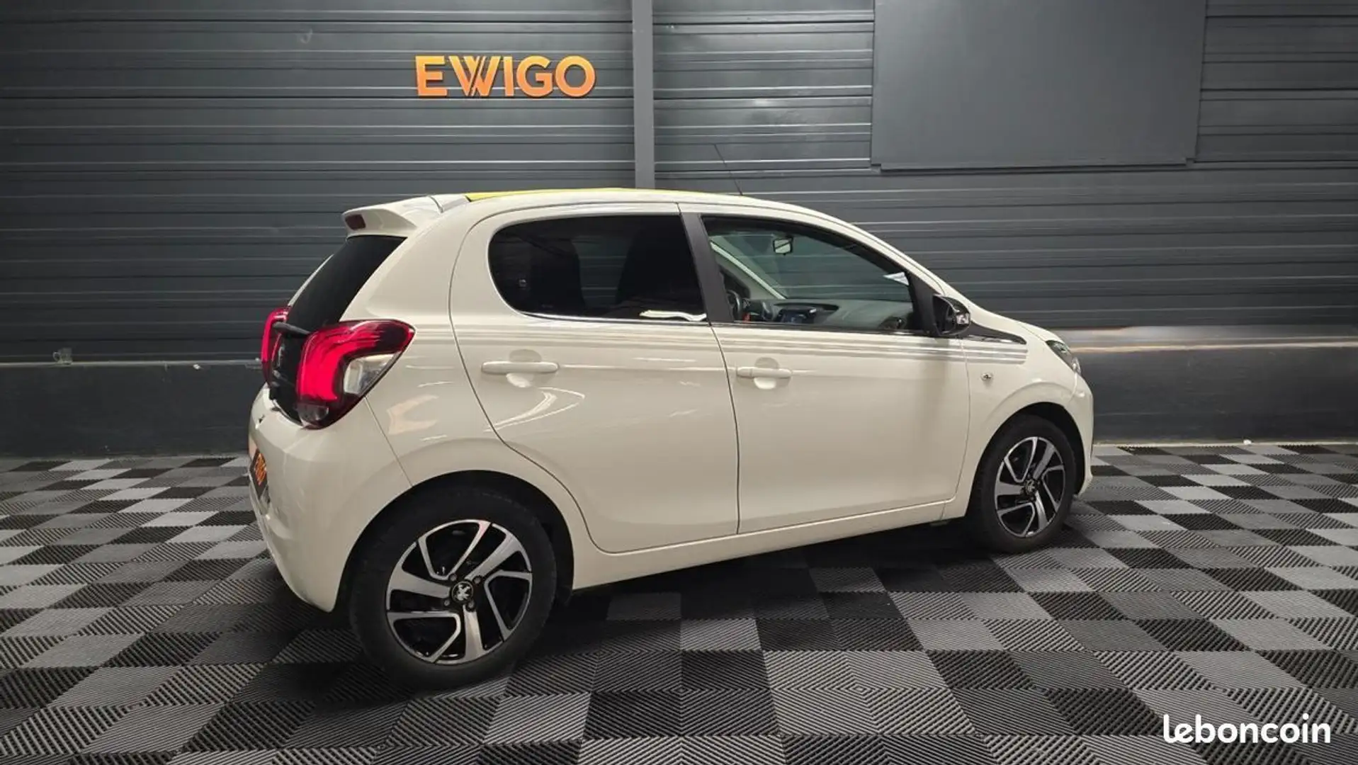 Peugeot 108 1.0 VTI 70 TOP COLLECTION Blanc - 2