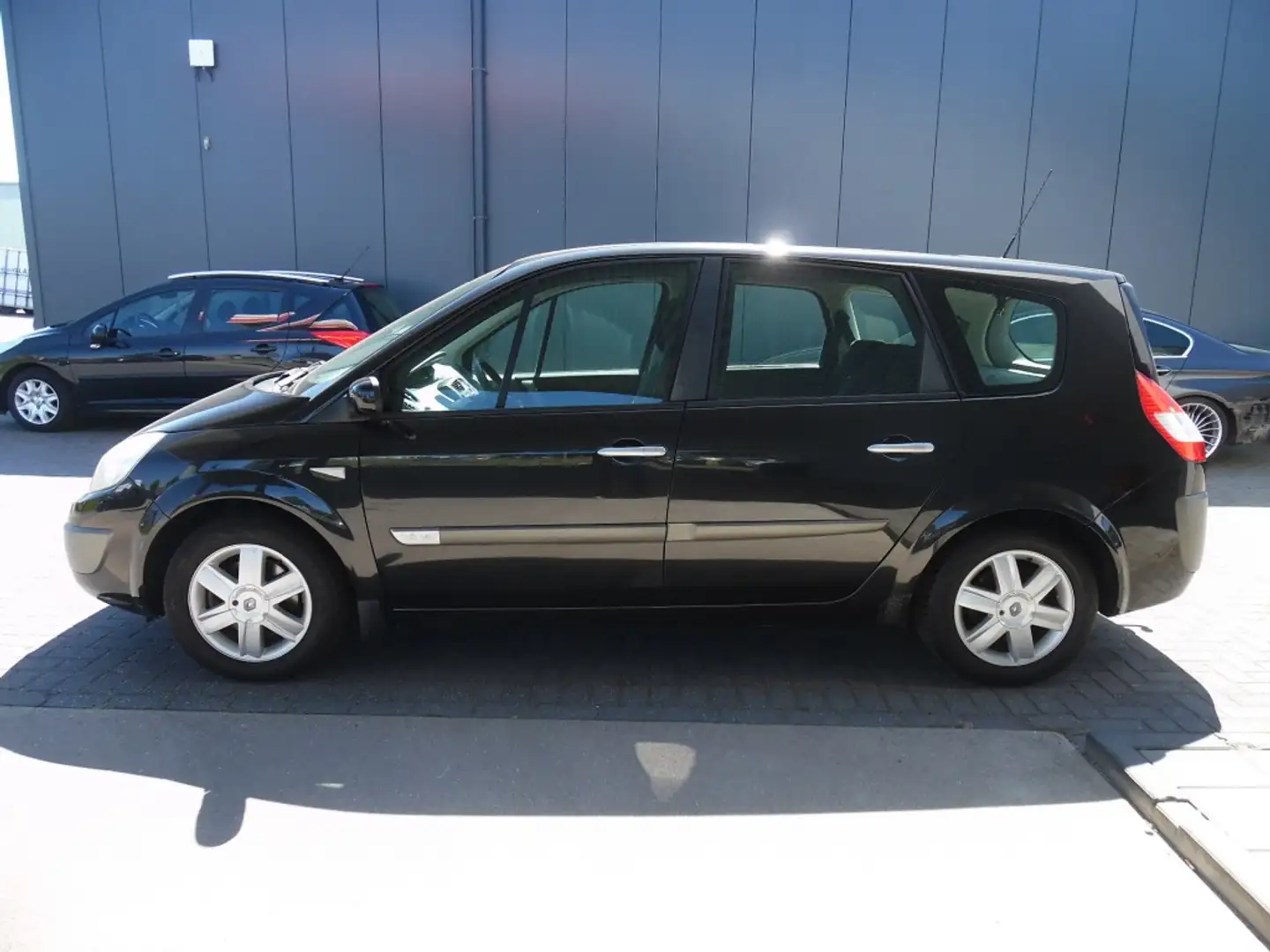 Renault Scenic 1.6-16V PRIV.LUXE Schwarz - 2