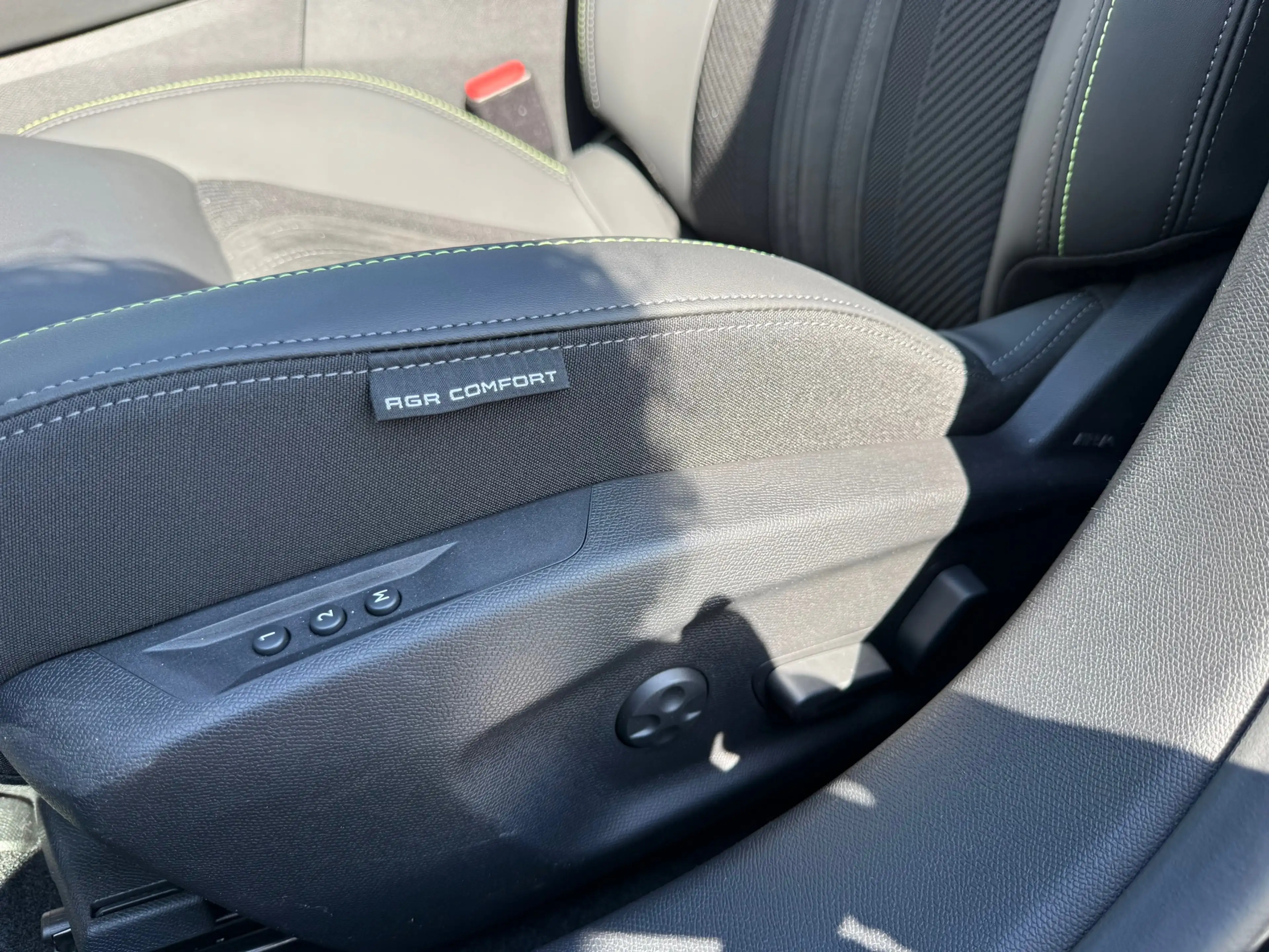 Peugeot 408 NEW 408 1.2 GT Exclusive Hybrid 145 AUT SCHUIFDAK — photo 5