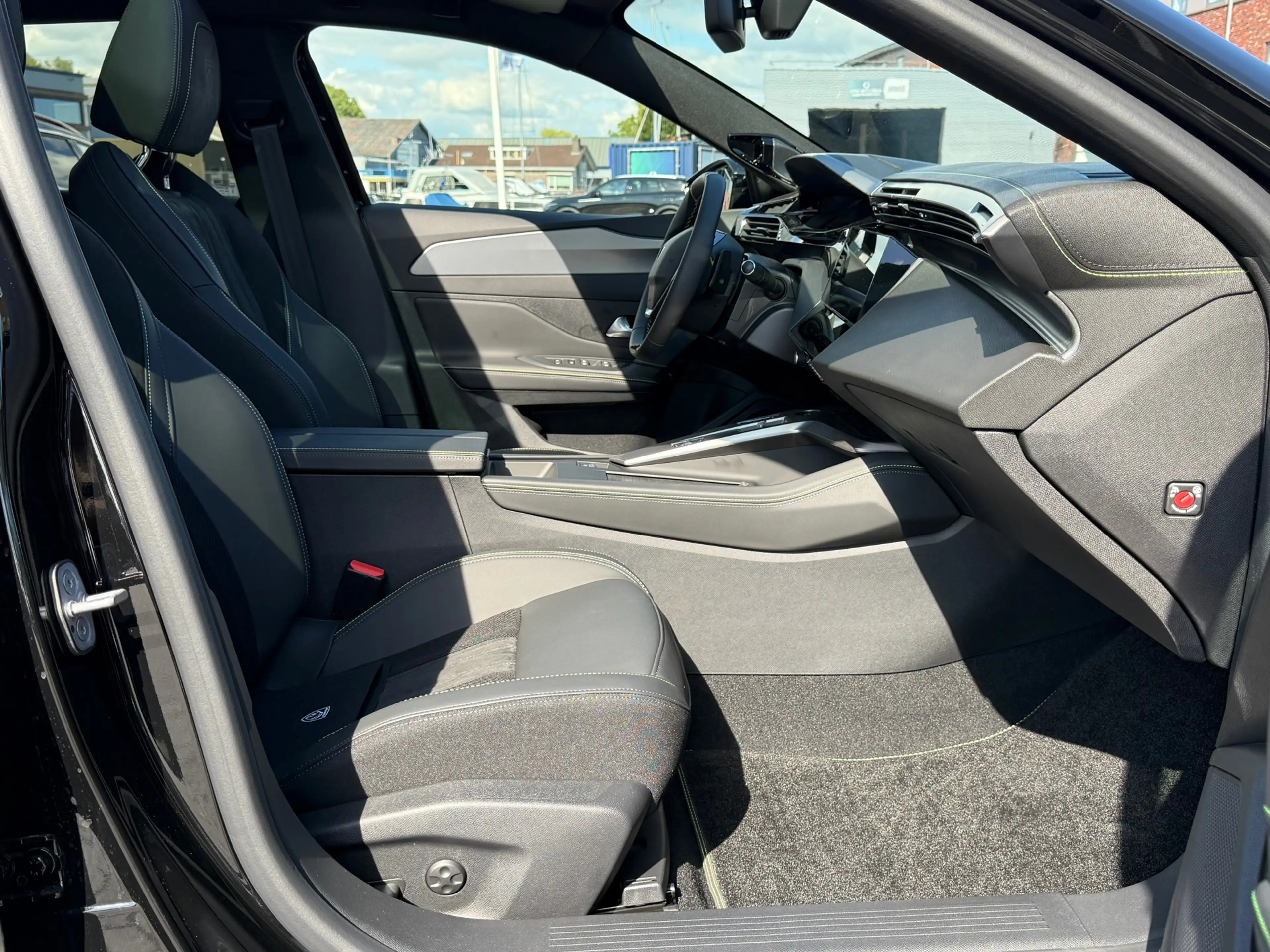 Peugeot 408 NEW 408 1.2 GT Exclusive Hybrid 145 AUT SCHUIFDAK — photo 13