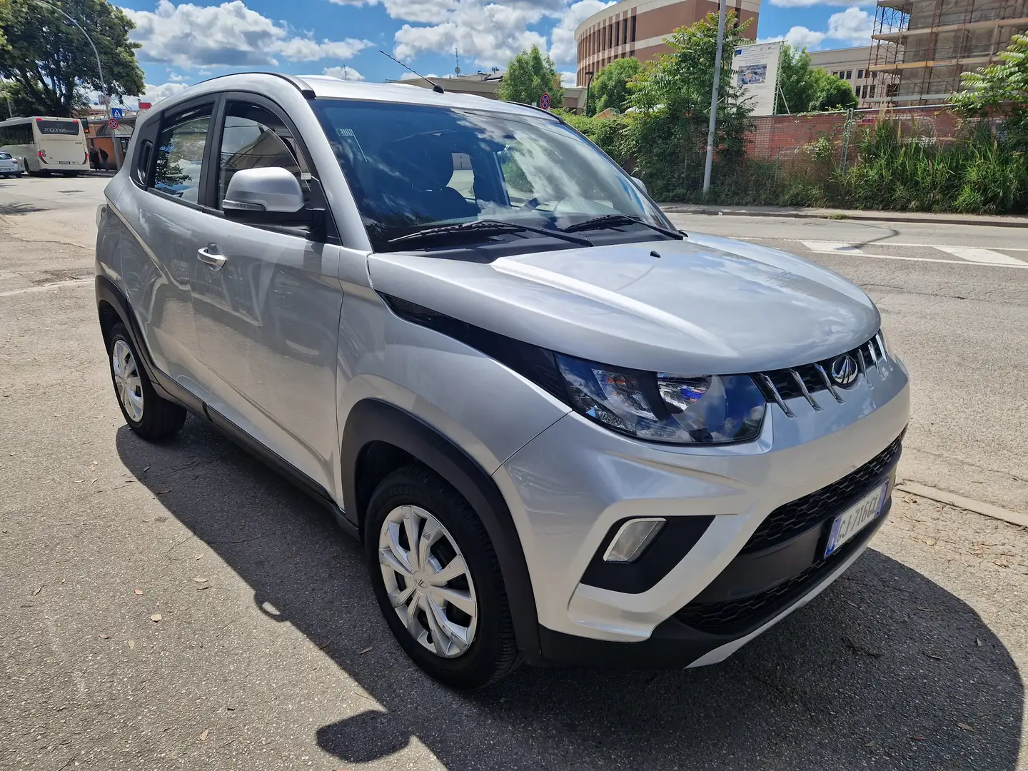 Mahindra KUV100 1.2 K6+ m-bifuel Ezüst - 2