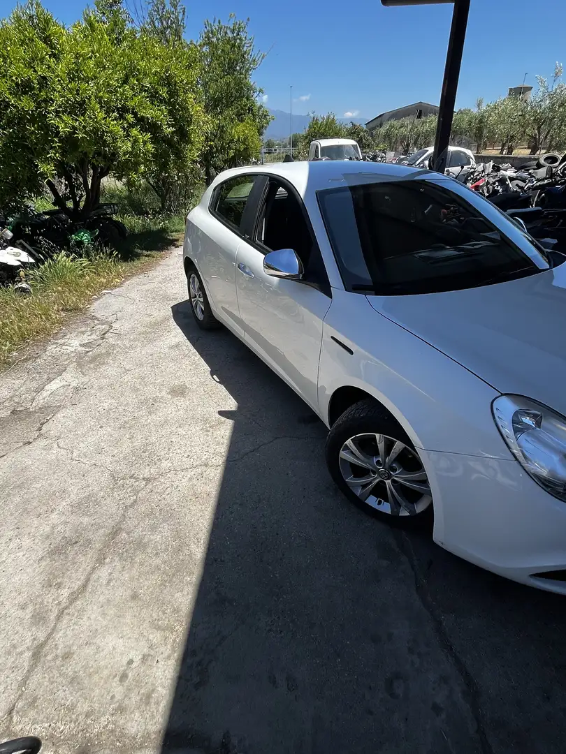 Alfa Romeo Giulietta 1.6 jtdm(2) Distinctive - 2