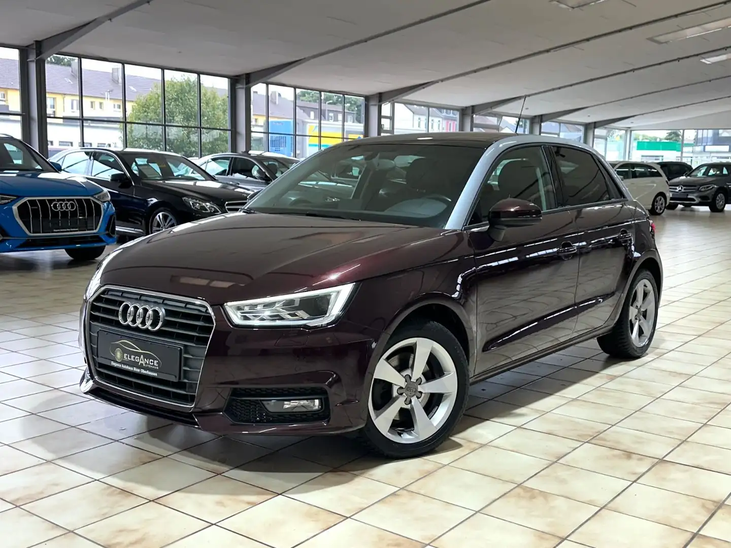Audi A1 Sportback*PANO*NAVI*LEDER*BI-XENON* Argent - 1