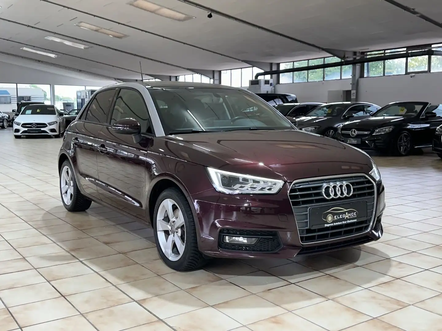Audi A1 Sportback*PANO*NAVI*LEDER*BI-XENON* Argent - 2