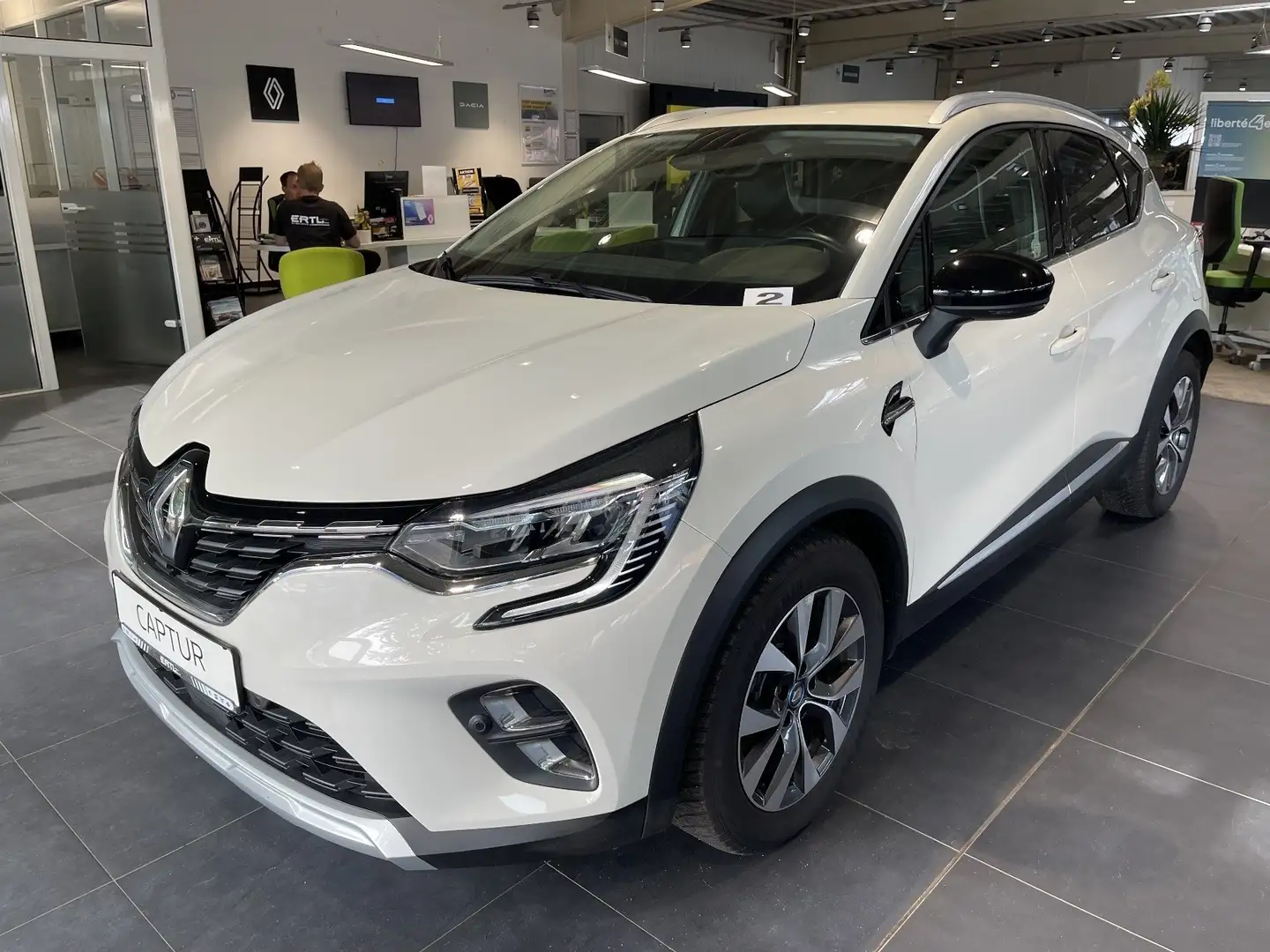 Renault Captur EDITION ONE E-TECH PLUG-IN 160PS Weiß - 1