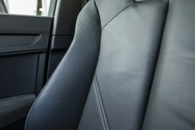 Audi Q3 view 10