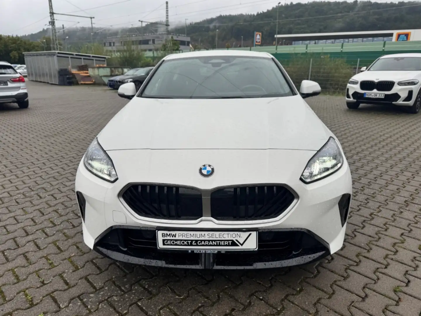 BMW 118 d F70 M Sport ad.M-FW Durchlade Sonnenschutz SHZ a Weiß - 2