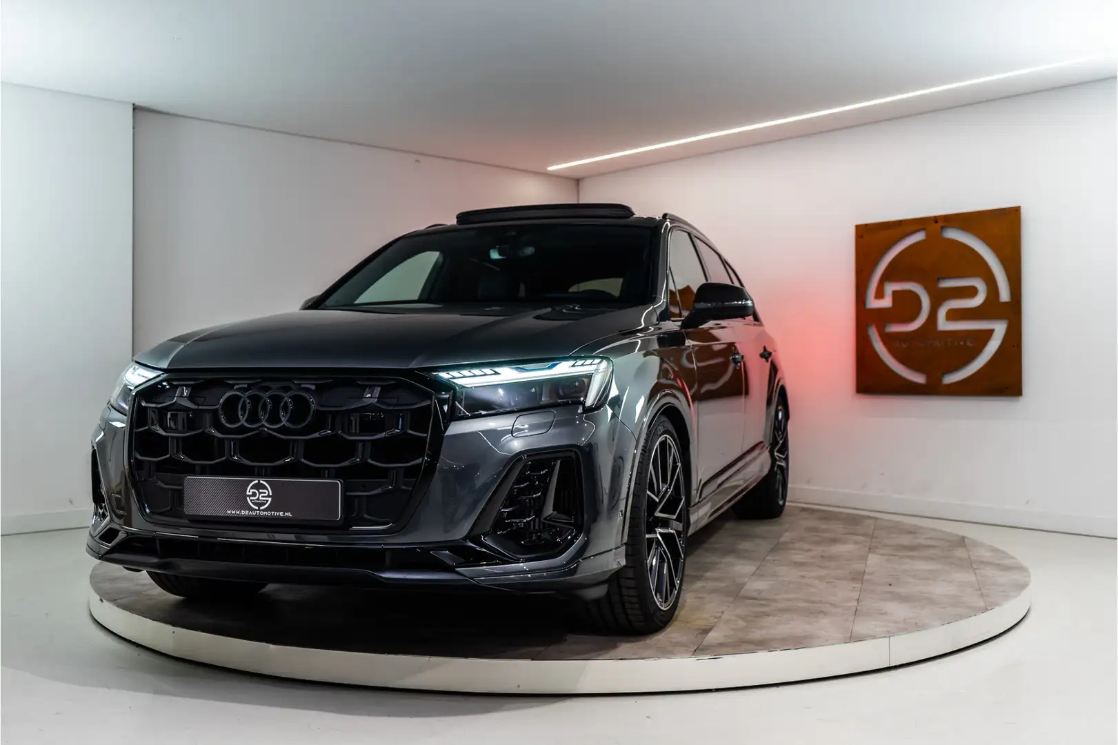 Audi Q7 60 TFSI e Quattro Pro Line+ S Competition 489PK | Grijs - 1