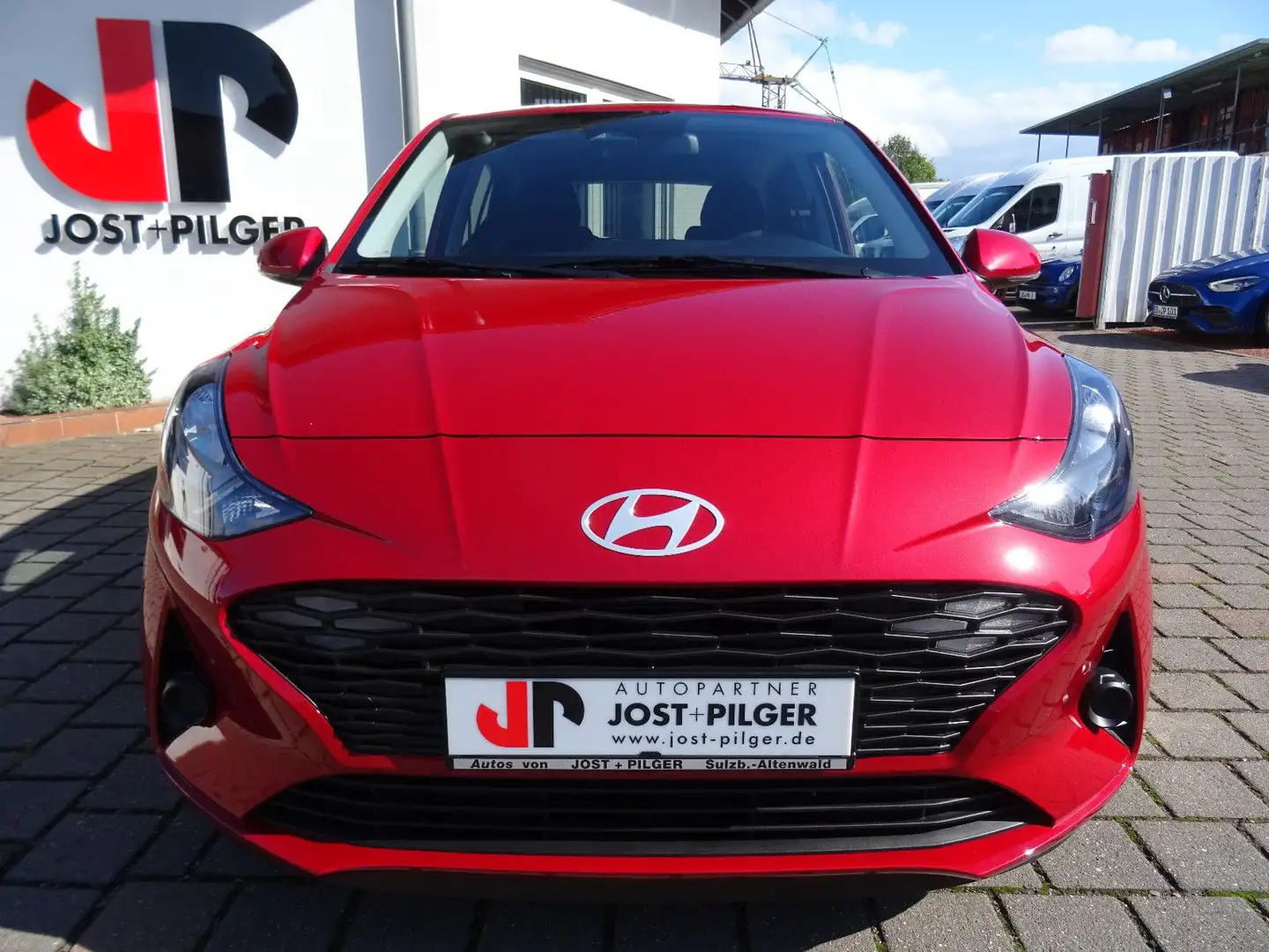 Hyundai i10 Automatik Style Navi Kamera Carplay Rot - 1