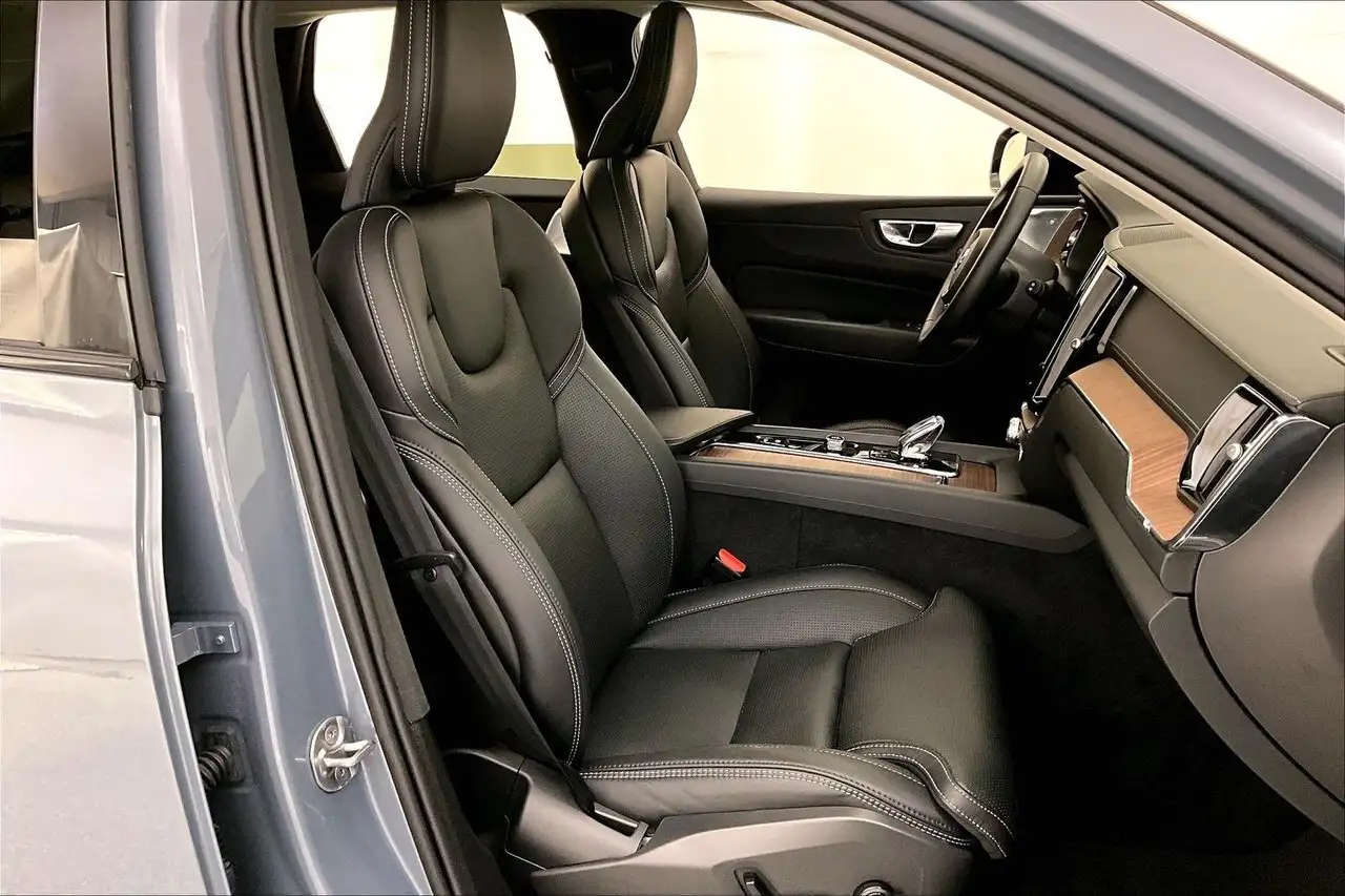 Volvo XC60 снимка Volvo XC60